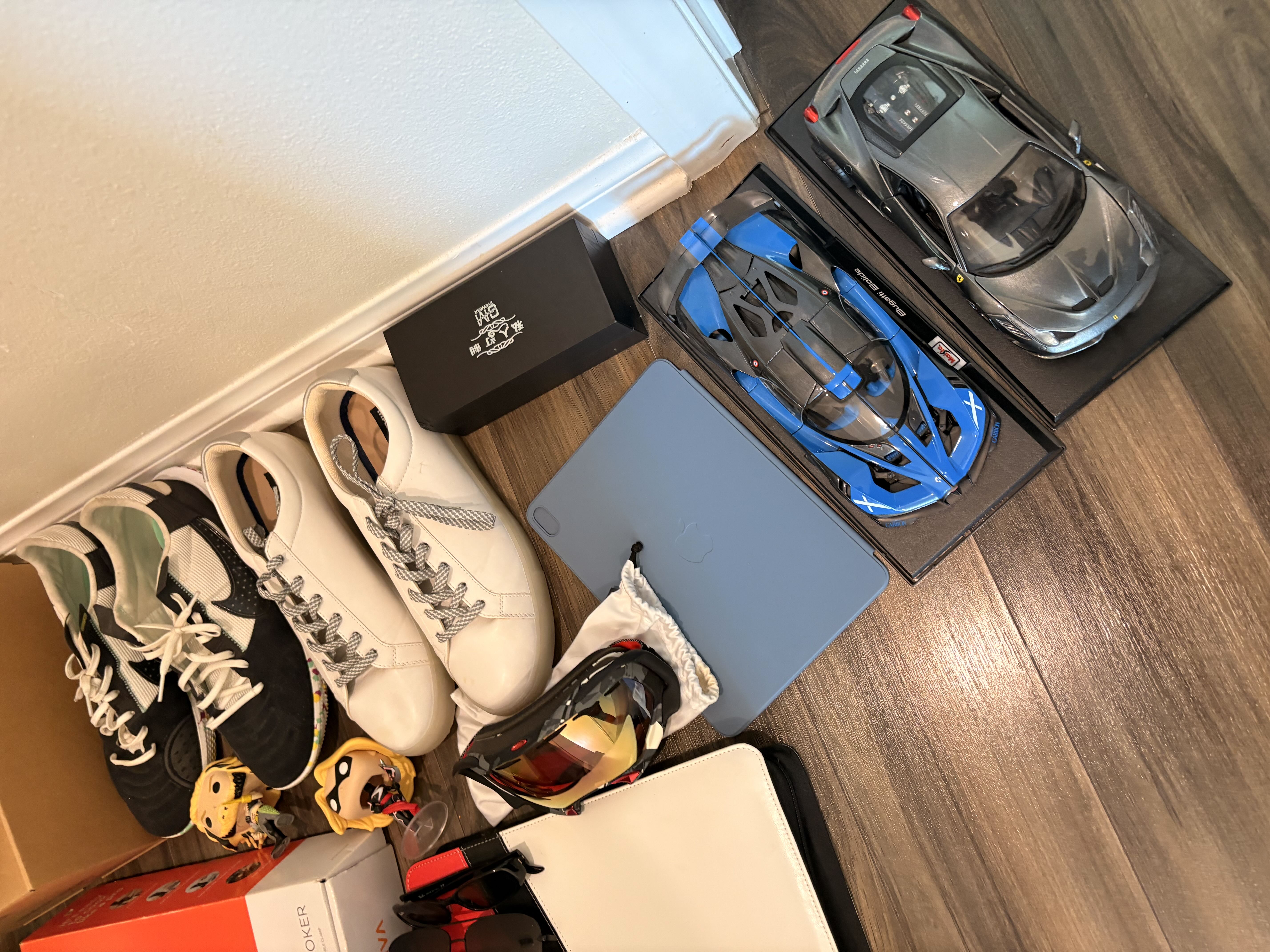 huge garage sale designer, shoes, glasses, electronics, etc cover