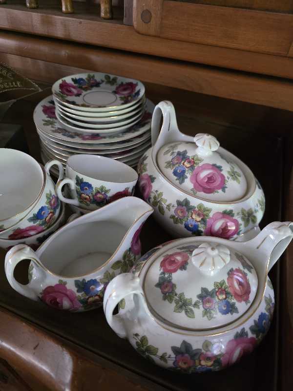 North Kingstown Garage Sale photo