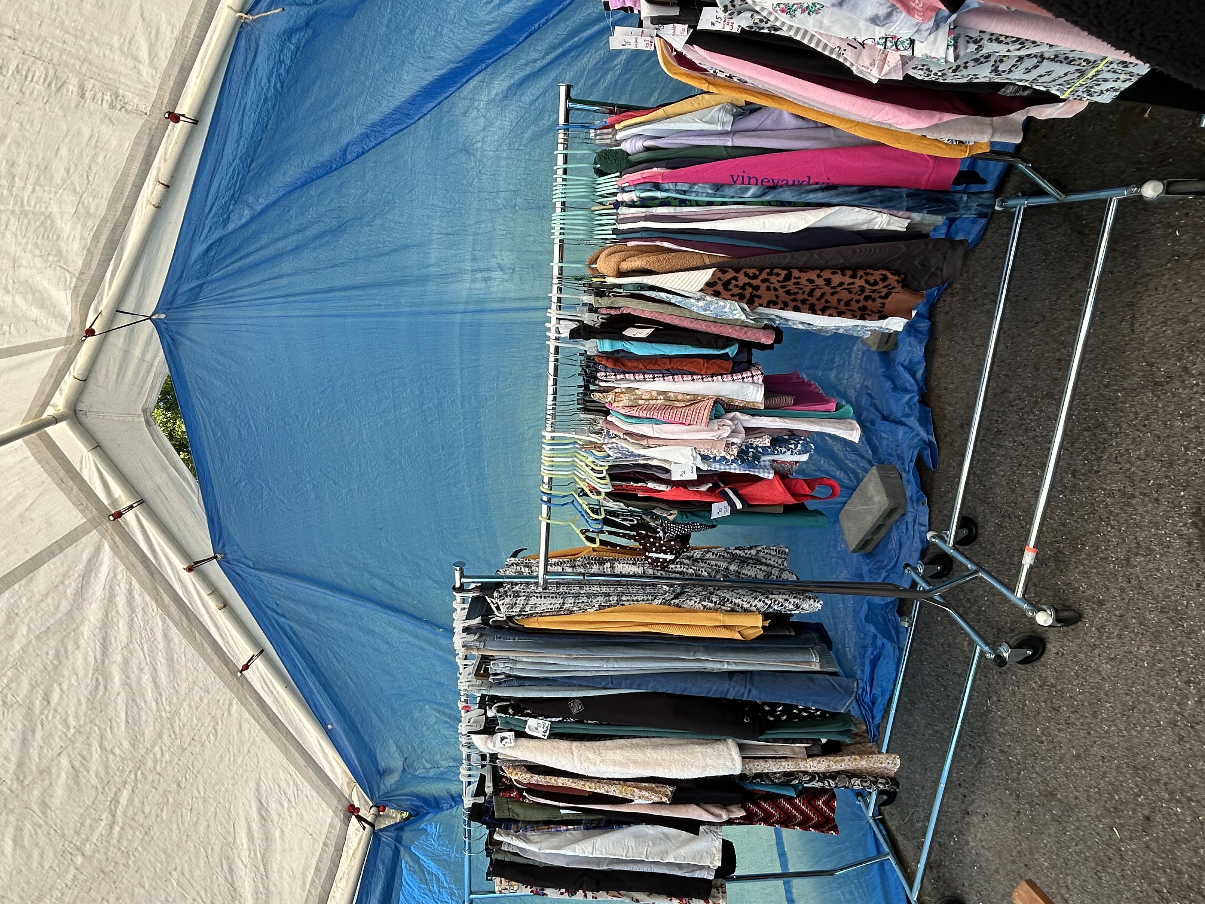 Multi Families Garage Sales photo