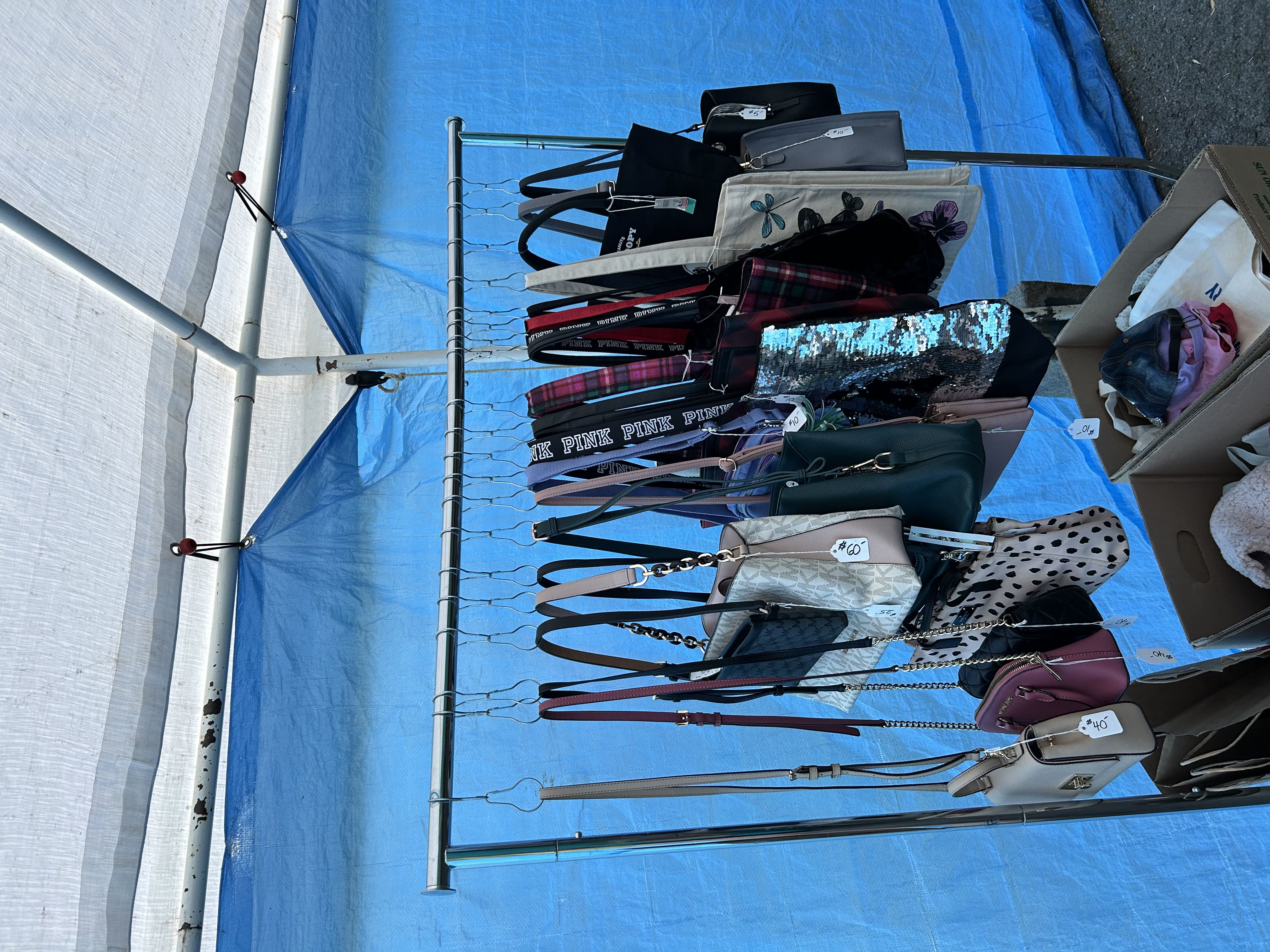 Multi Families Garage Sales photo