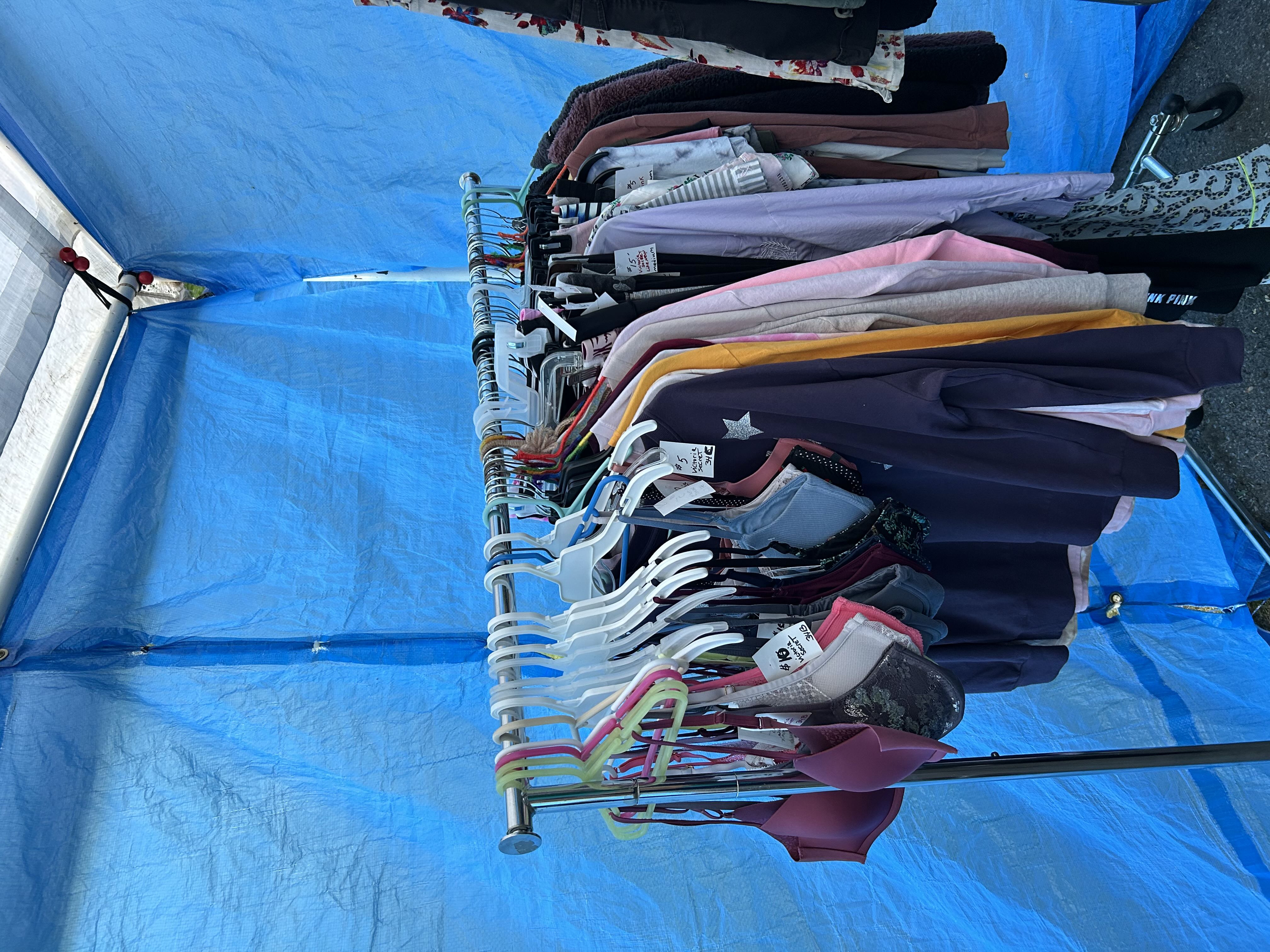 Multi Families Garage Sales photo
