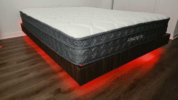 Selling because I'm moving. The Mattress is in excellent conditions, no stains, no odor, always used photo