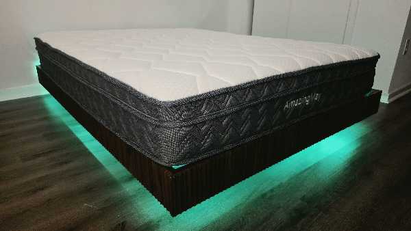 Selling because I'm moving. The Mattress is in excellent conditions, no stains, no odor, always used photo