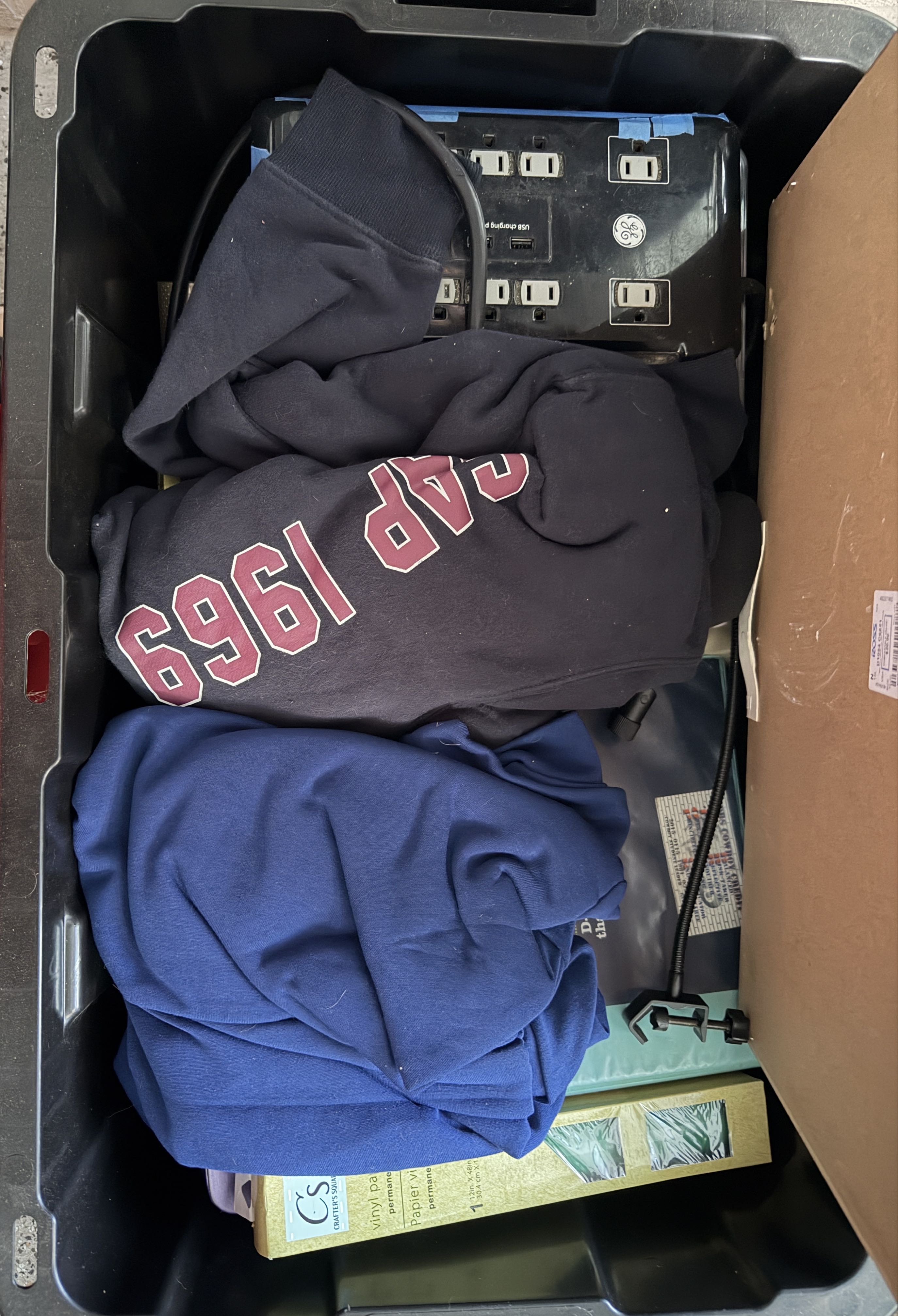 yard sale photo