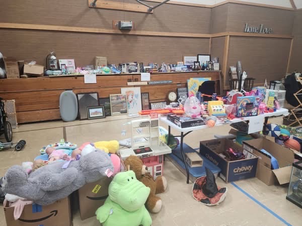 Large church rummage sale photo