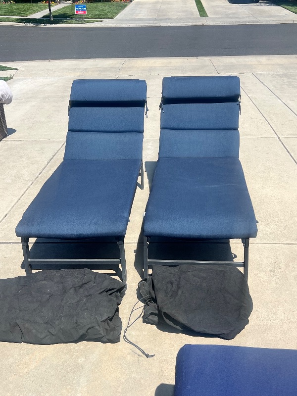 Cul de sac Yard Sale photo