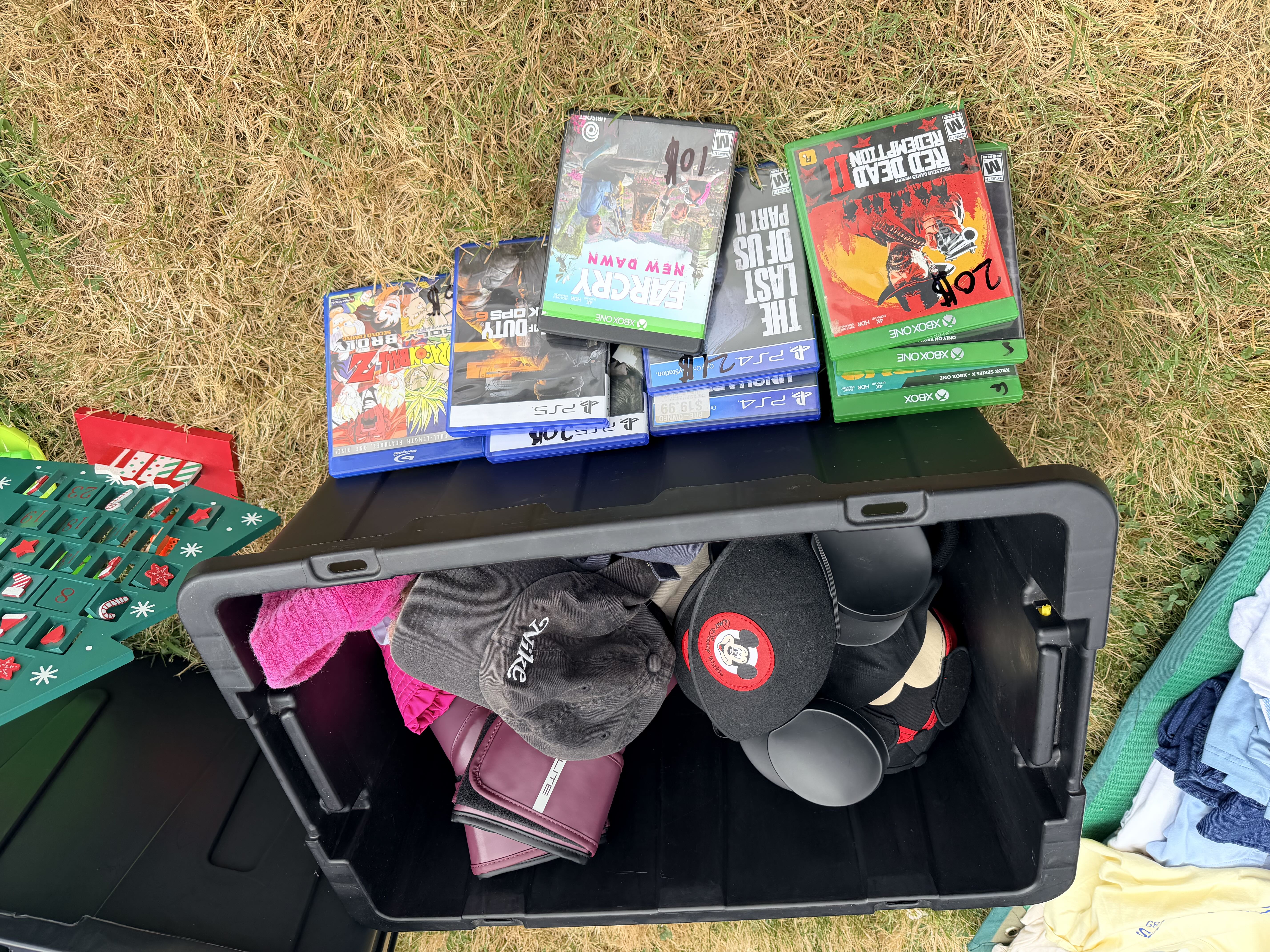 YARD SALE photo