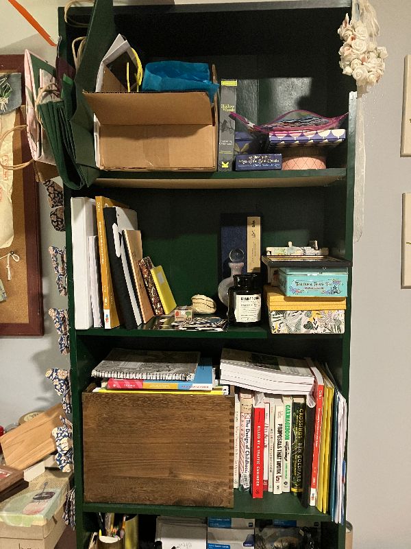 Multi-family/moving yard sale photo