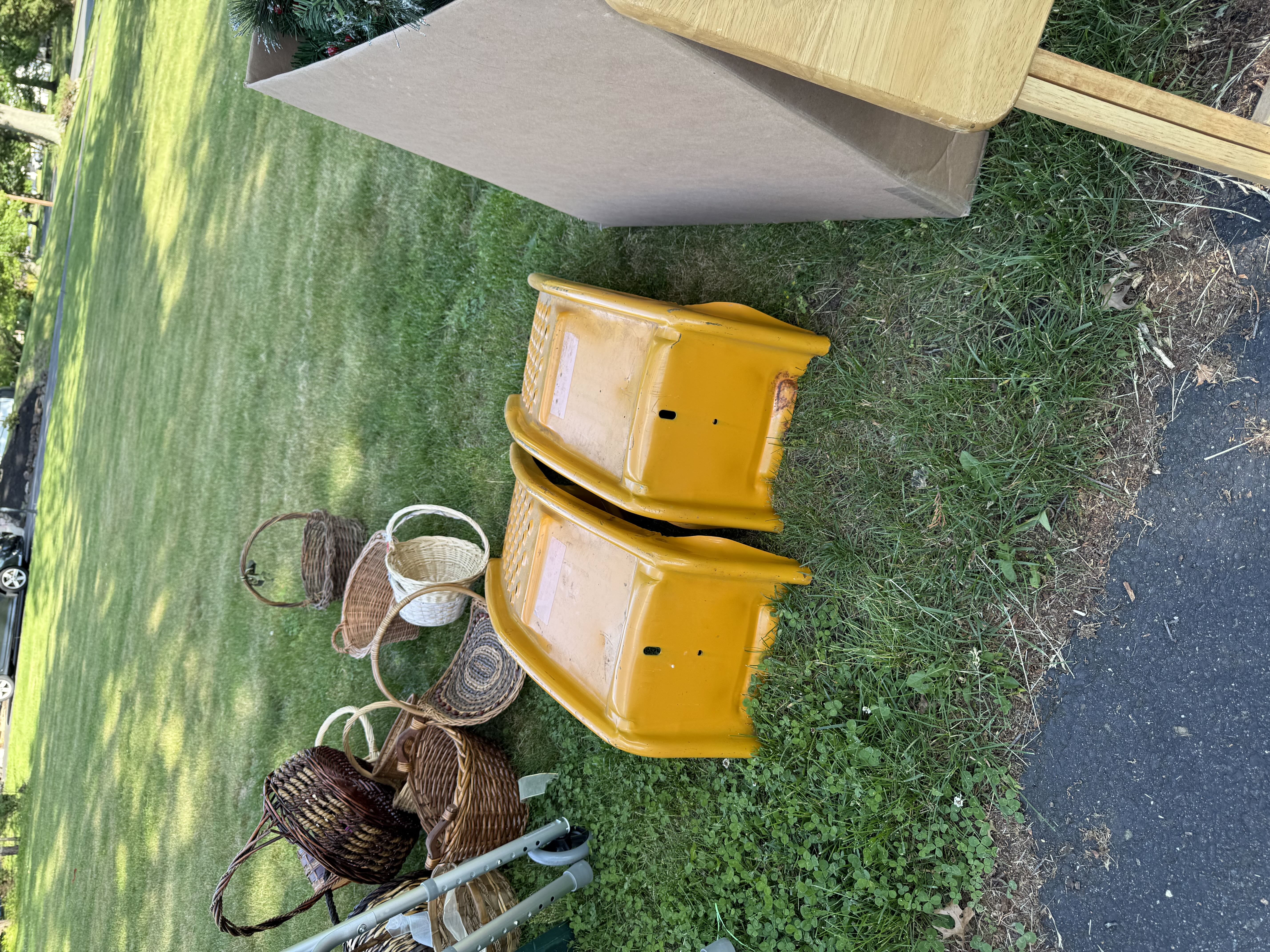 garage sale photo