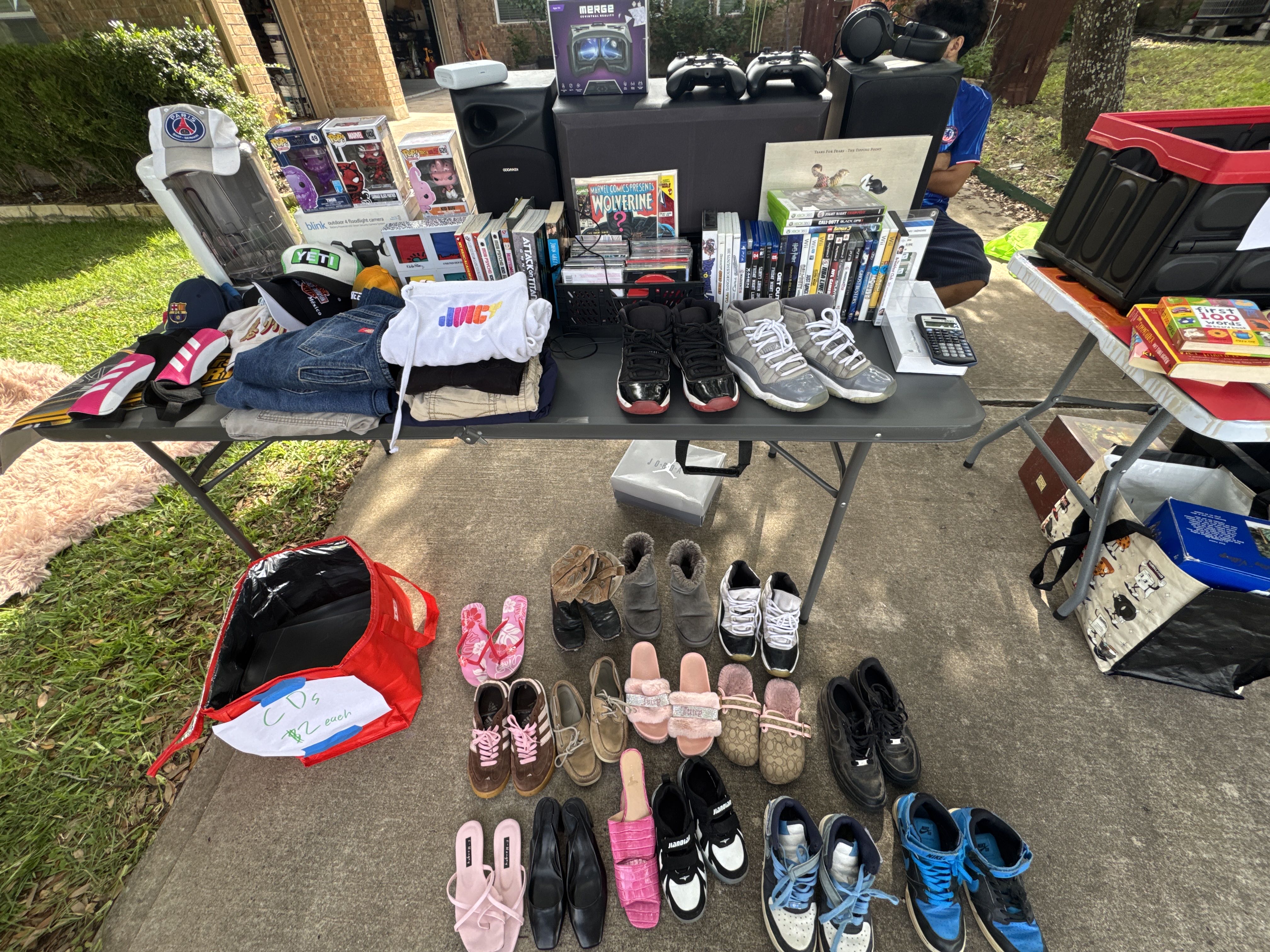 yard sale photo