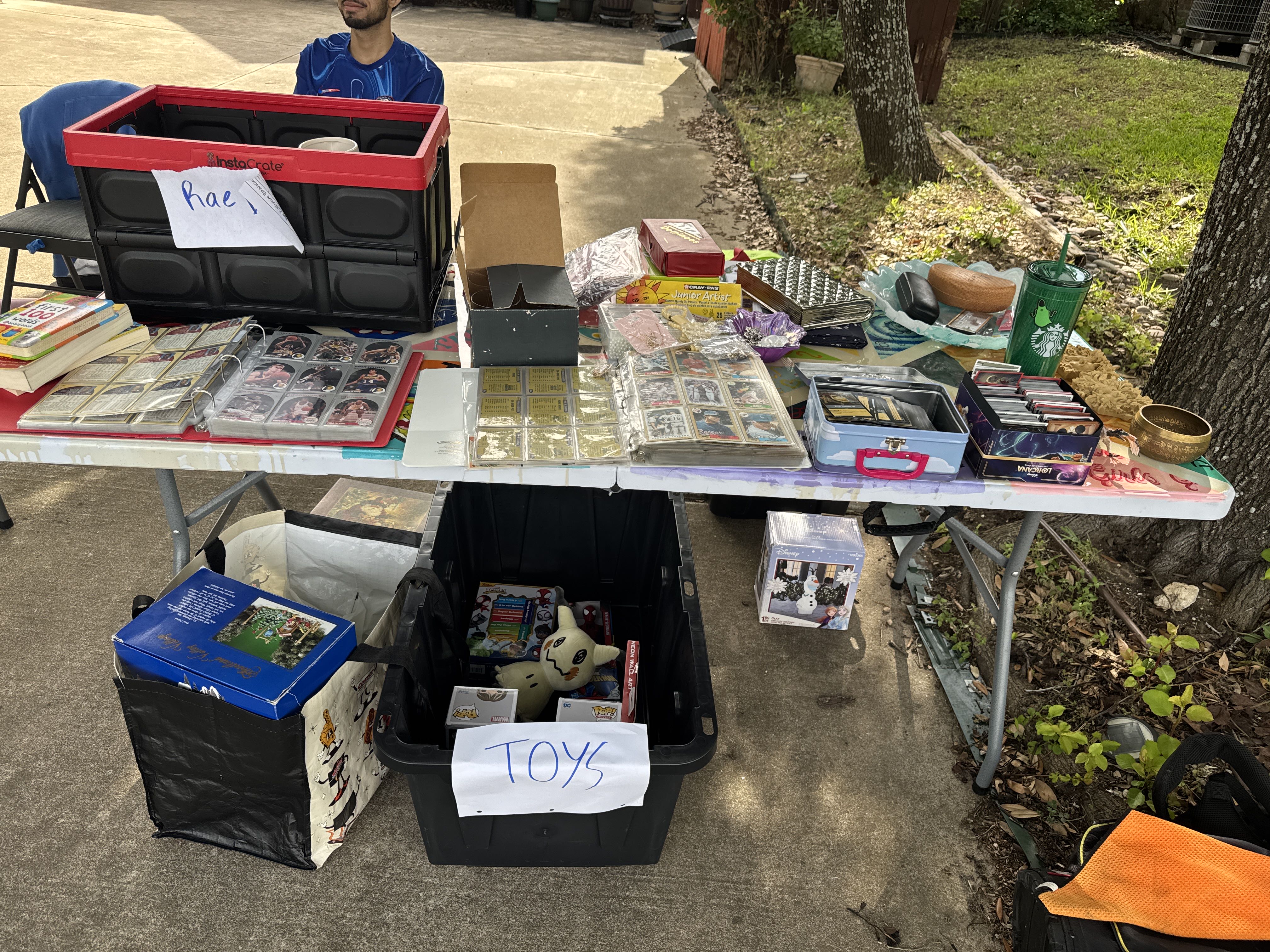 yard sale photo