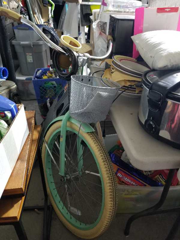 2 yard sales photo