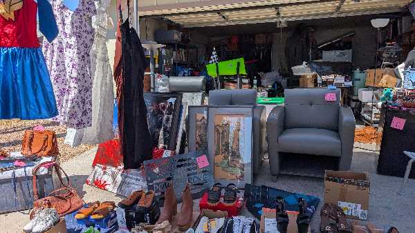 Yard/Garage Sale photo