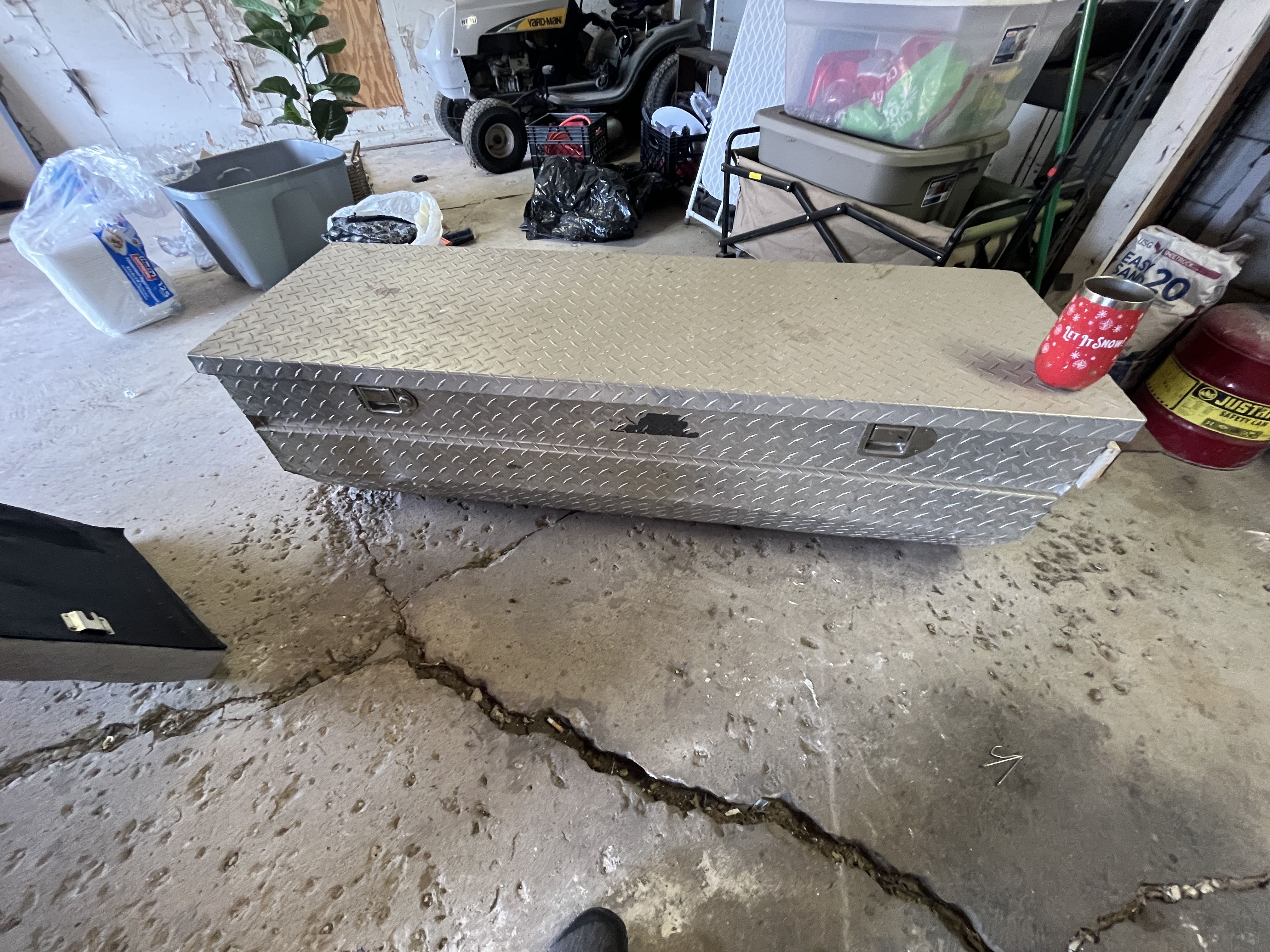 moving sale photo