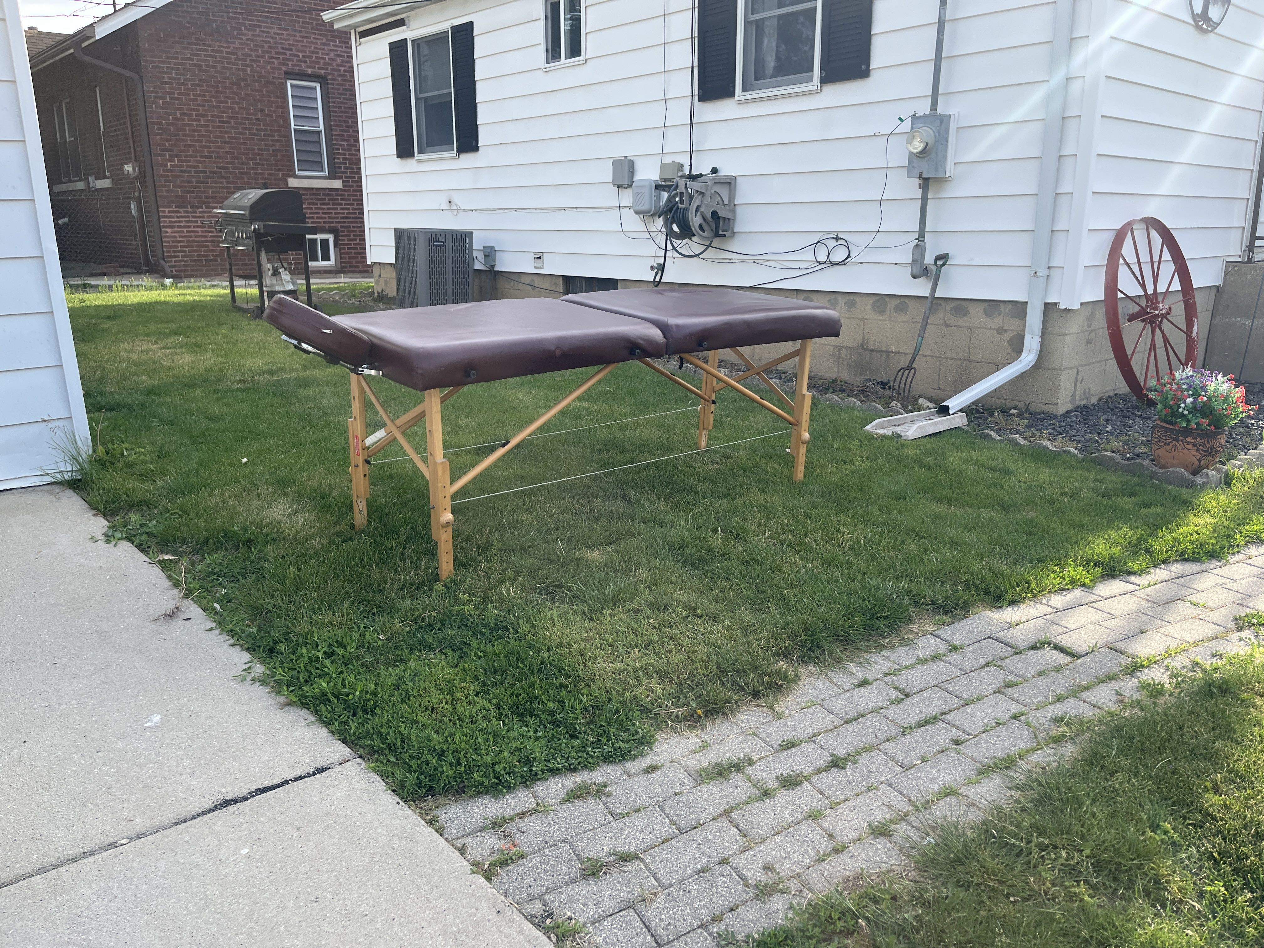 moving sale photo