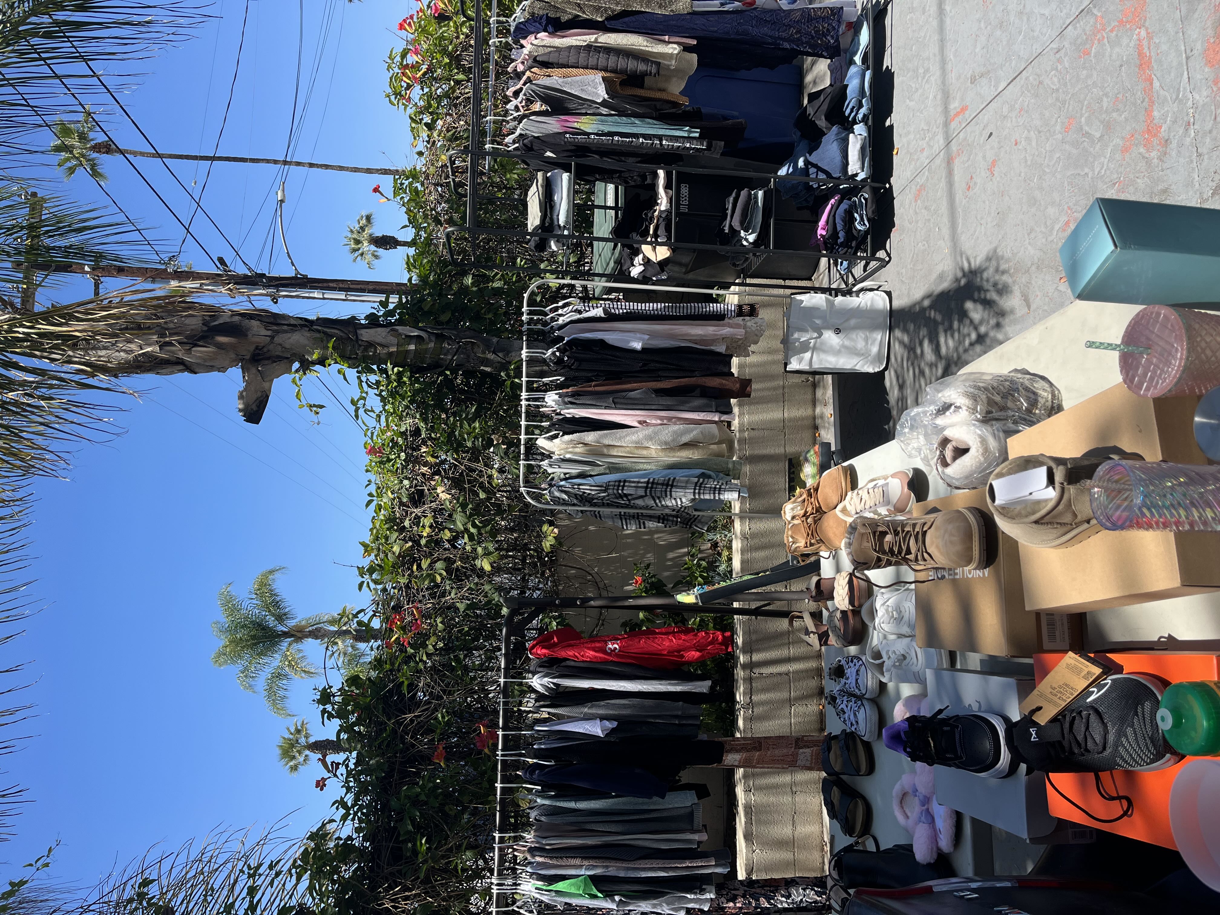 yard sale photo