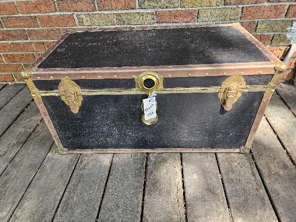 Large Multi-Family Garage Sale photo