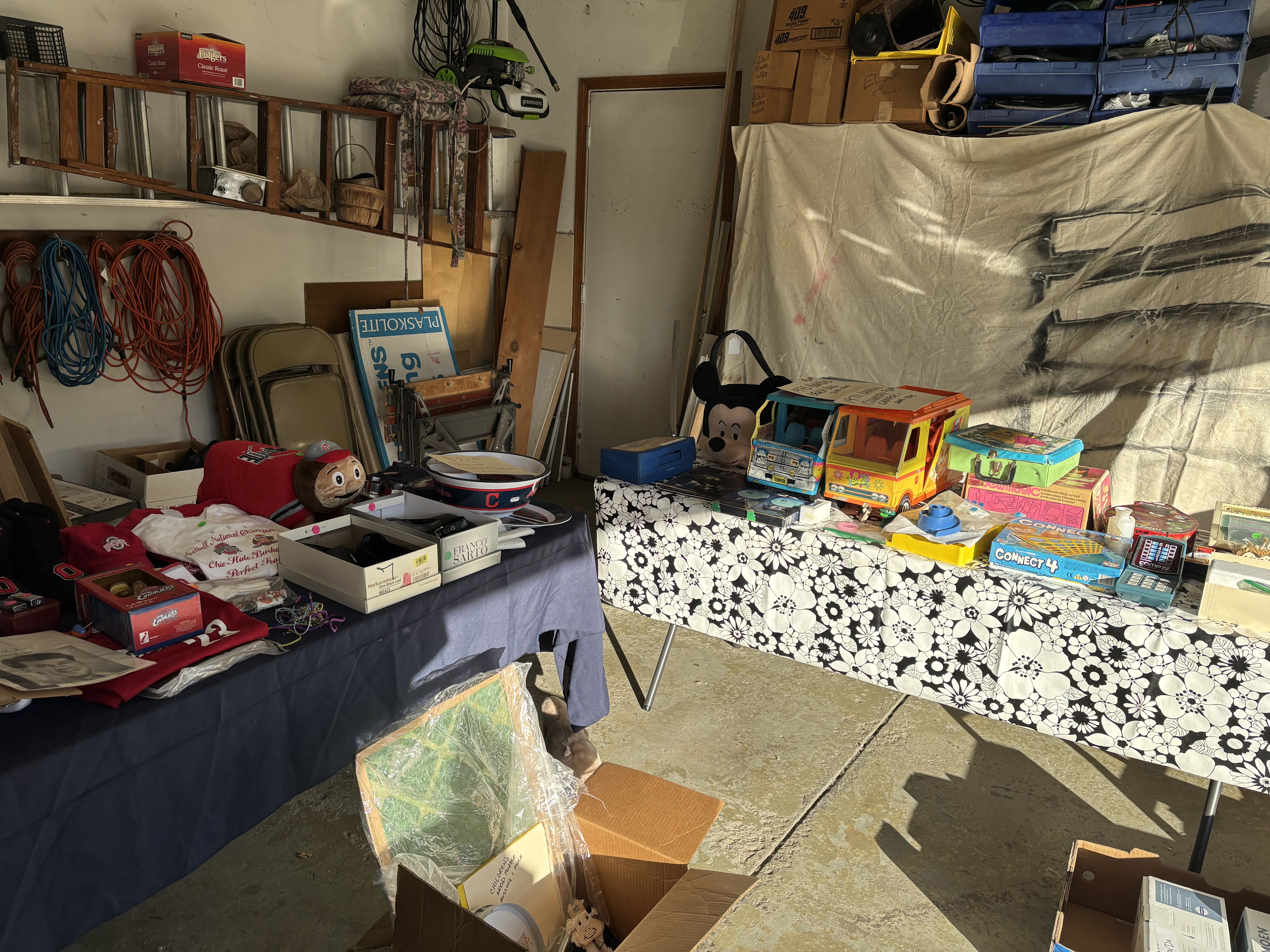 subdivision garage sale photo