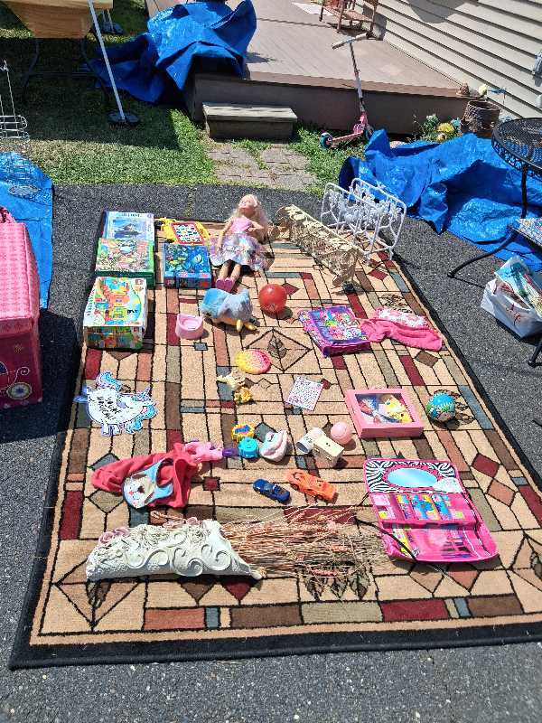2 Family Yard Sale photo