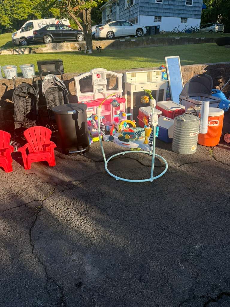 GARAGE SALE photo