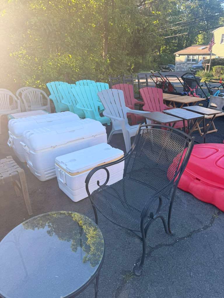 GARAGE SALE photo