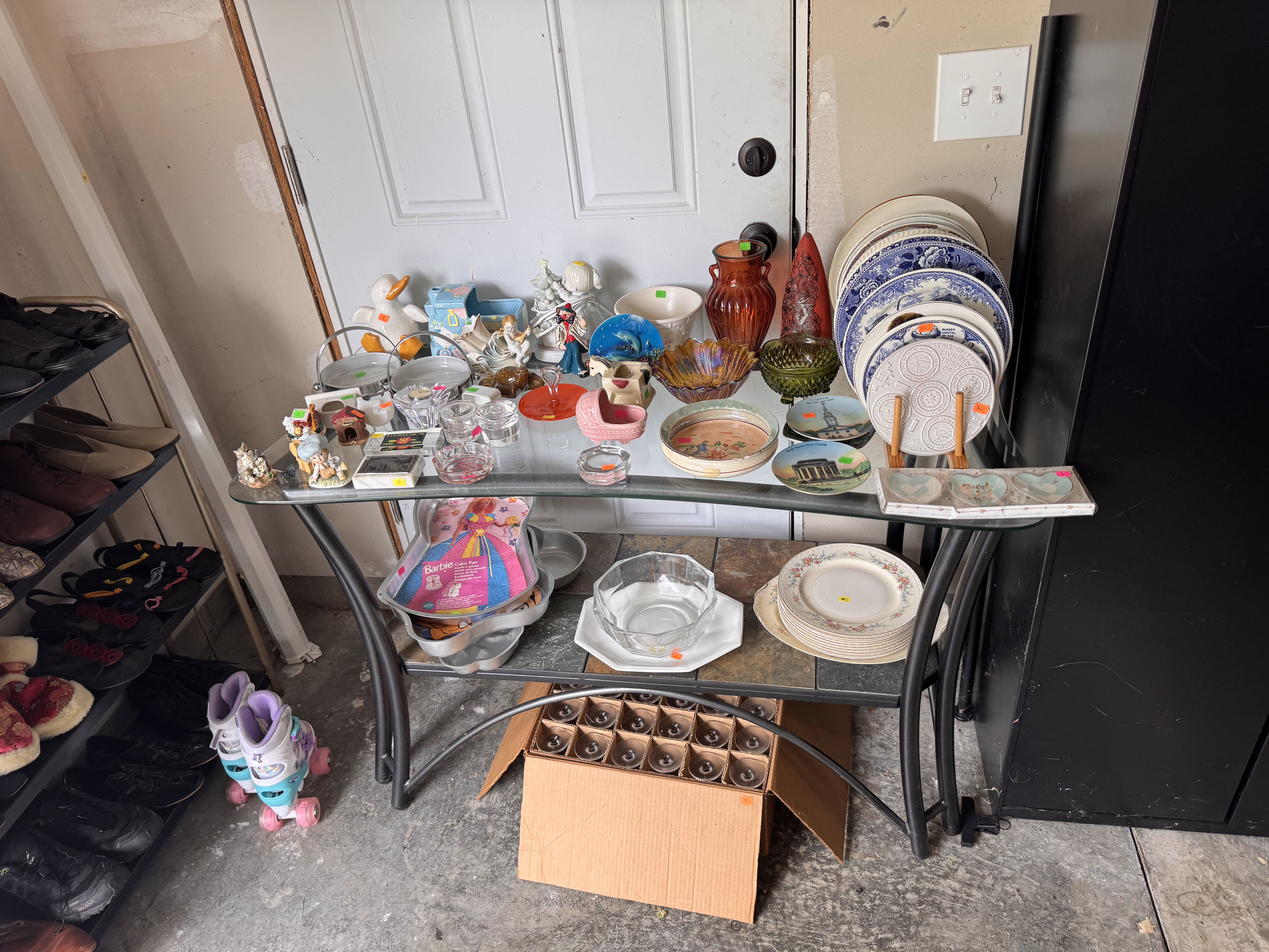 garage sale- vintage, electronics, video games, dvds, vinyls and more photo