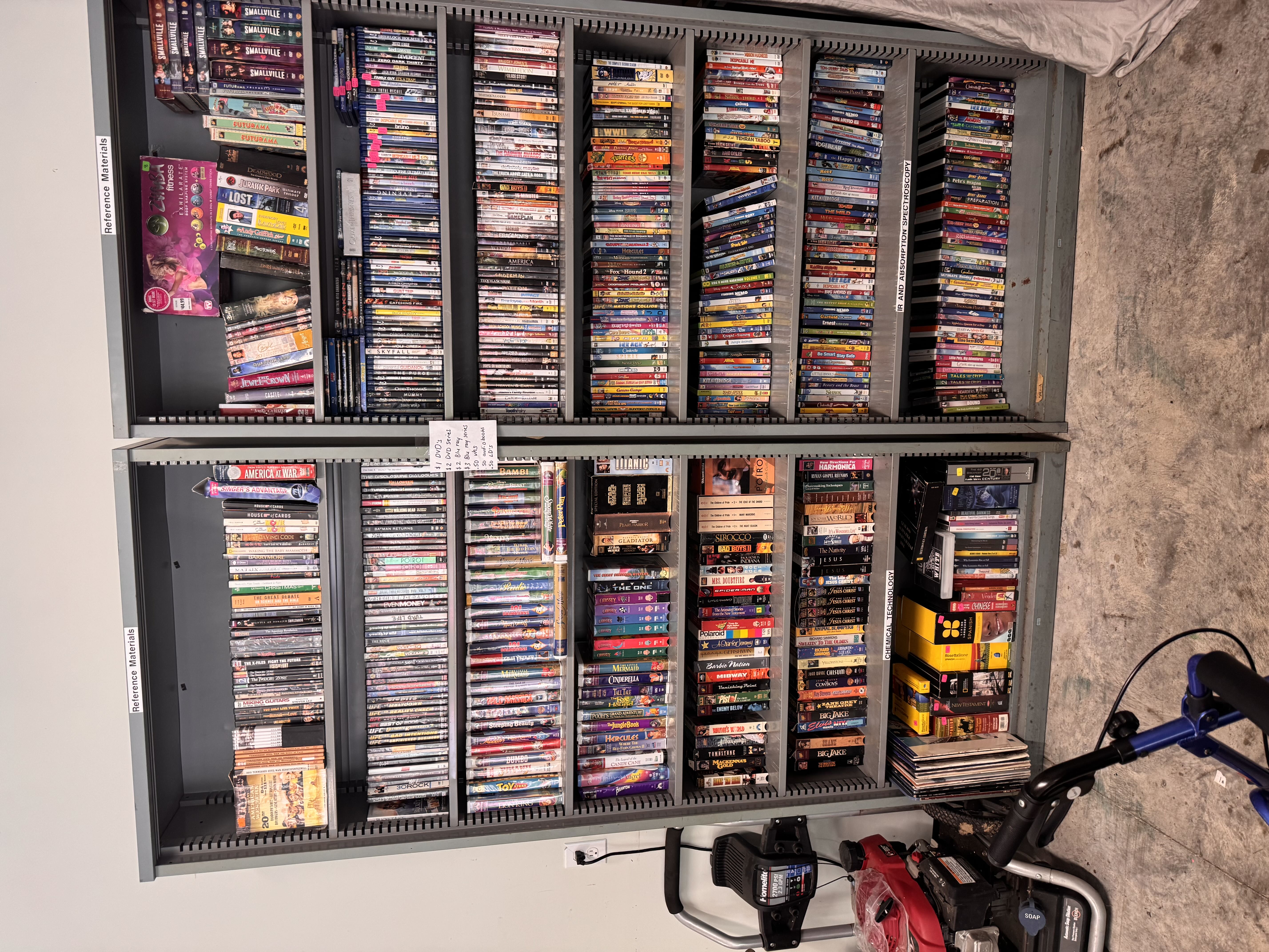 garage sale- vintage, electronics, video games, dvds, vinyls and more photo