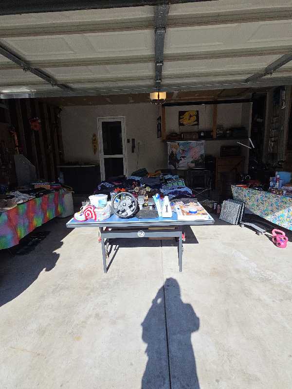 multifamily yard sale photo