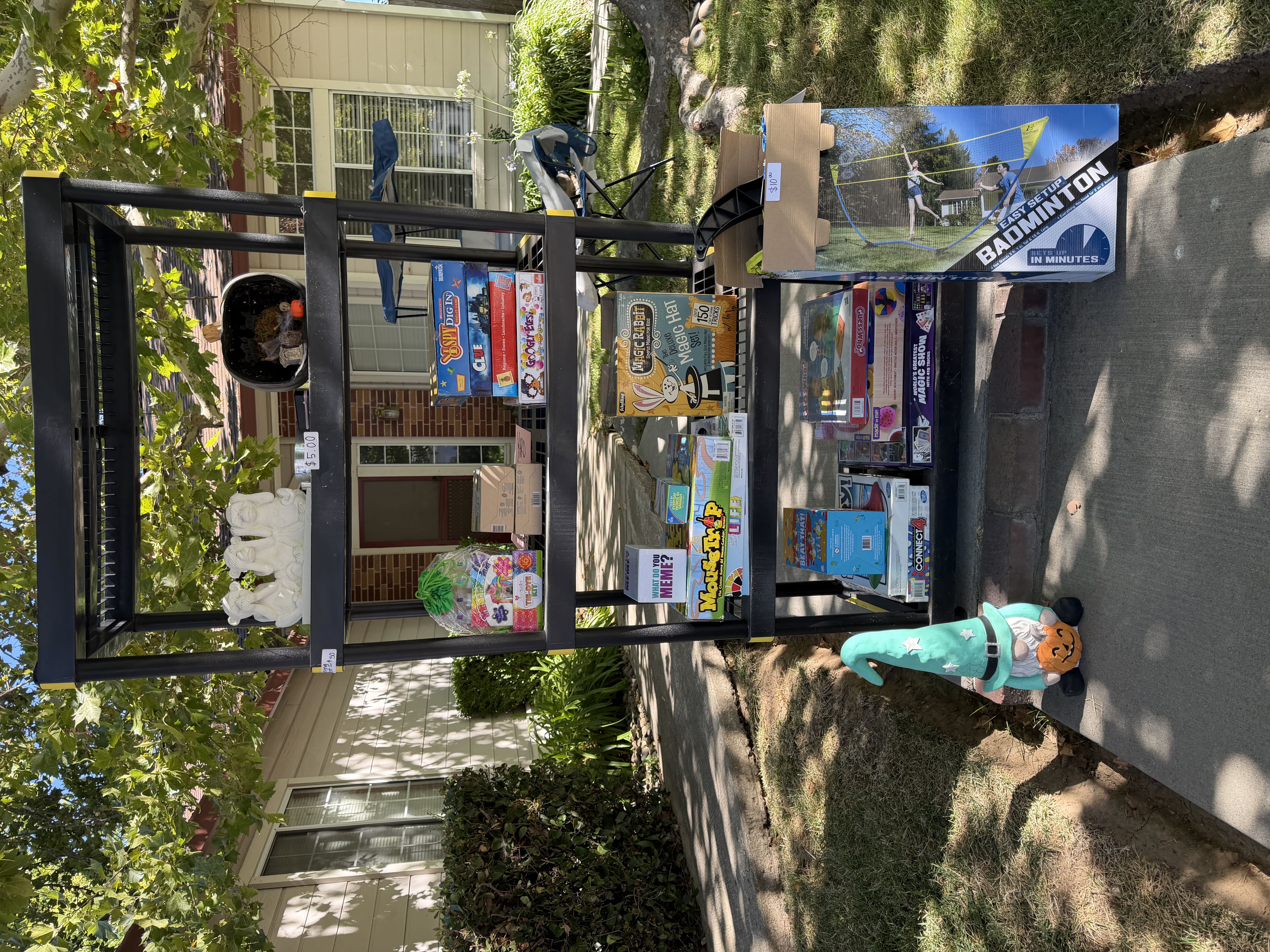 yard sale photo