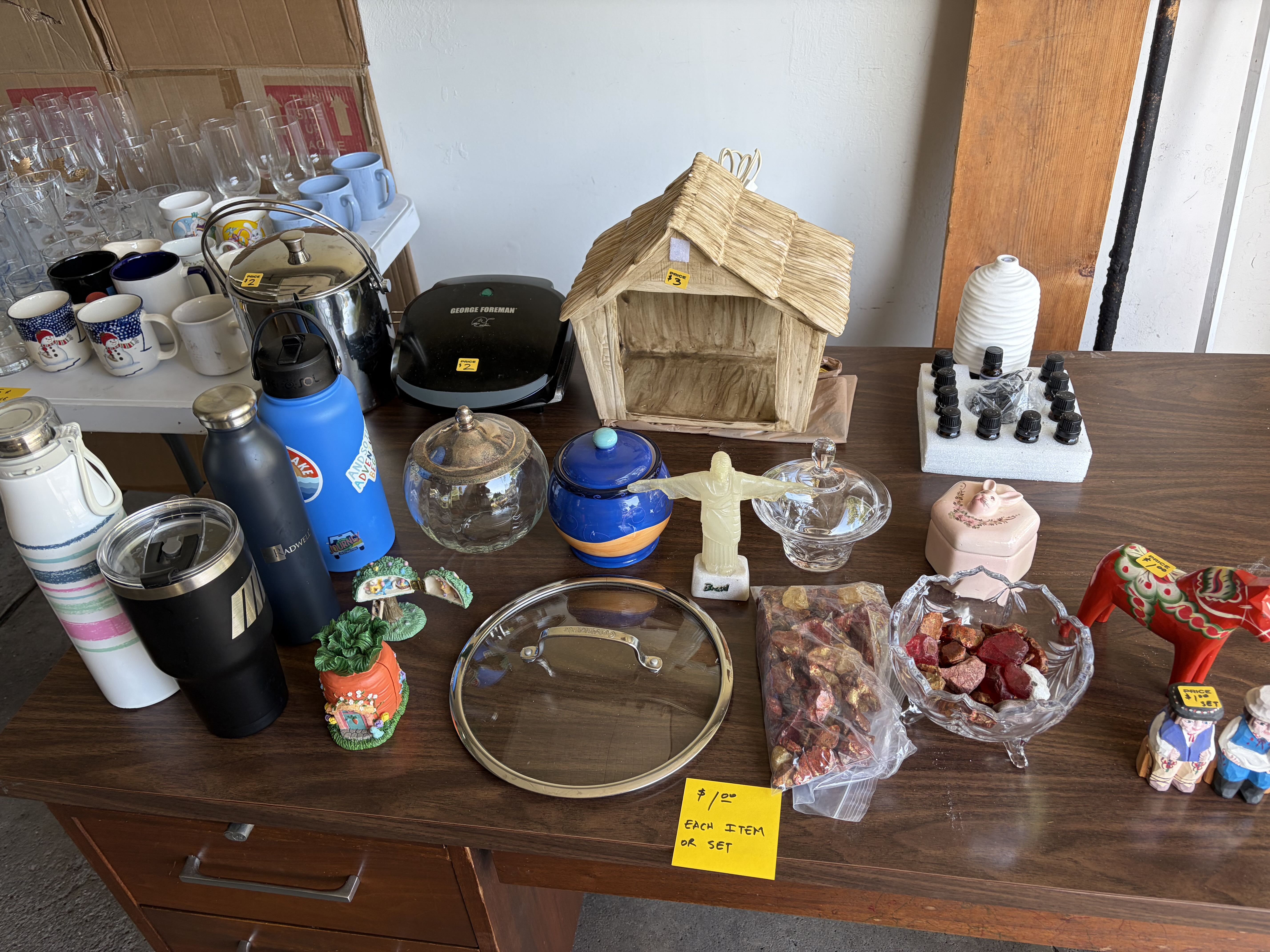 Garage / Yard Sale photo