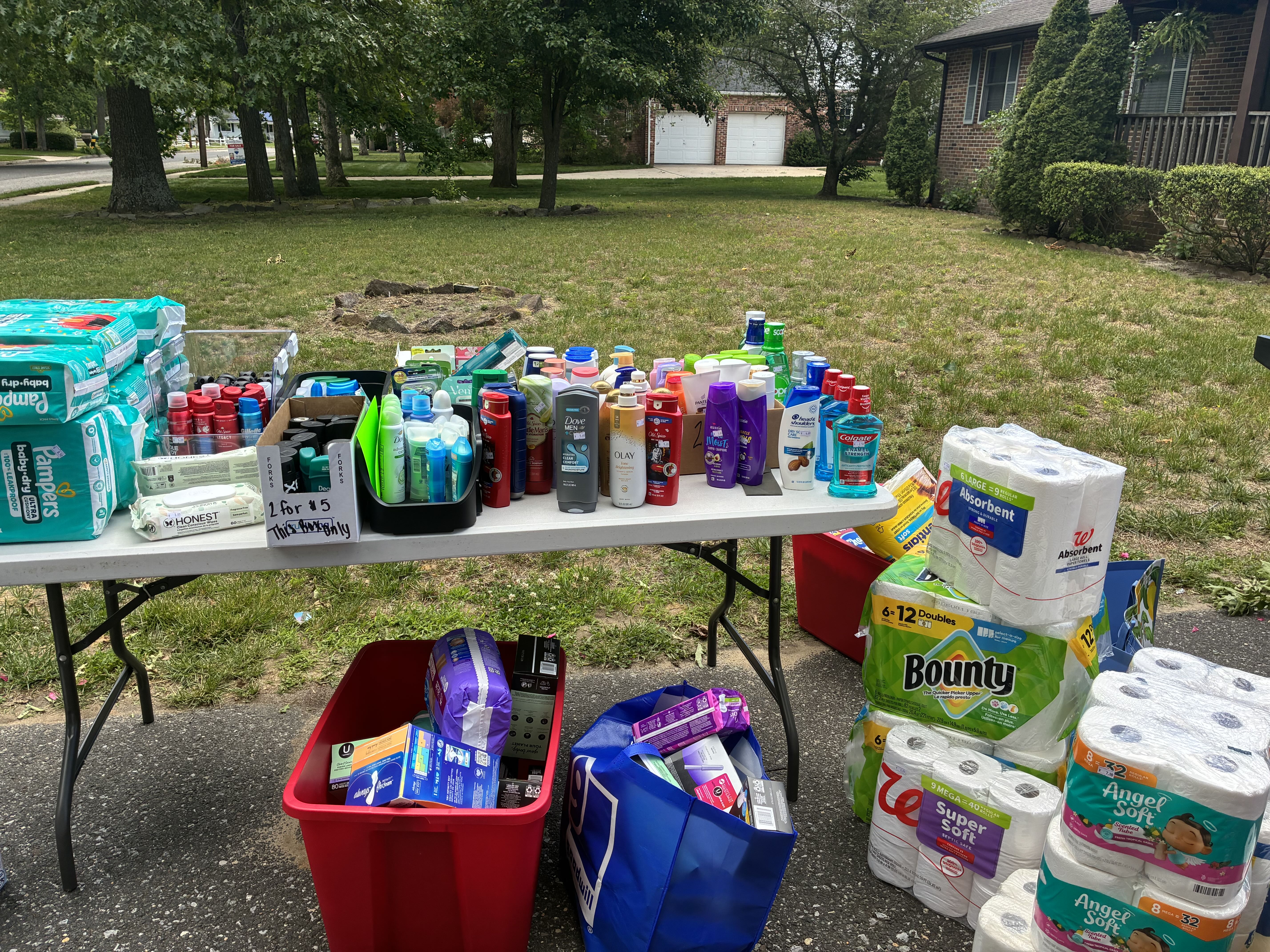 yard sale photo