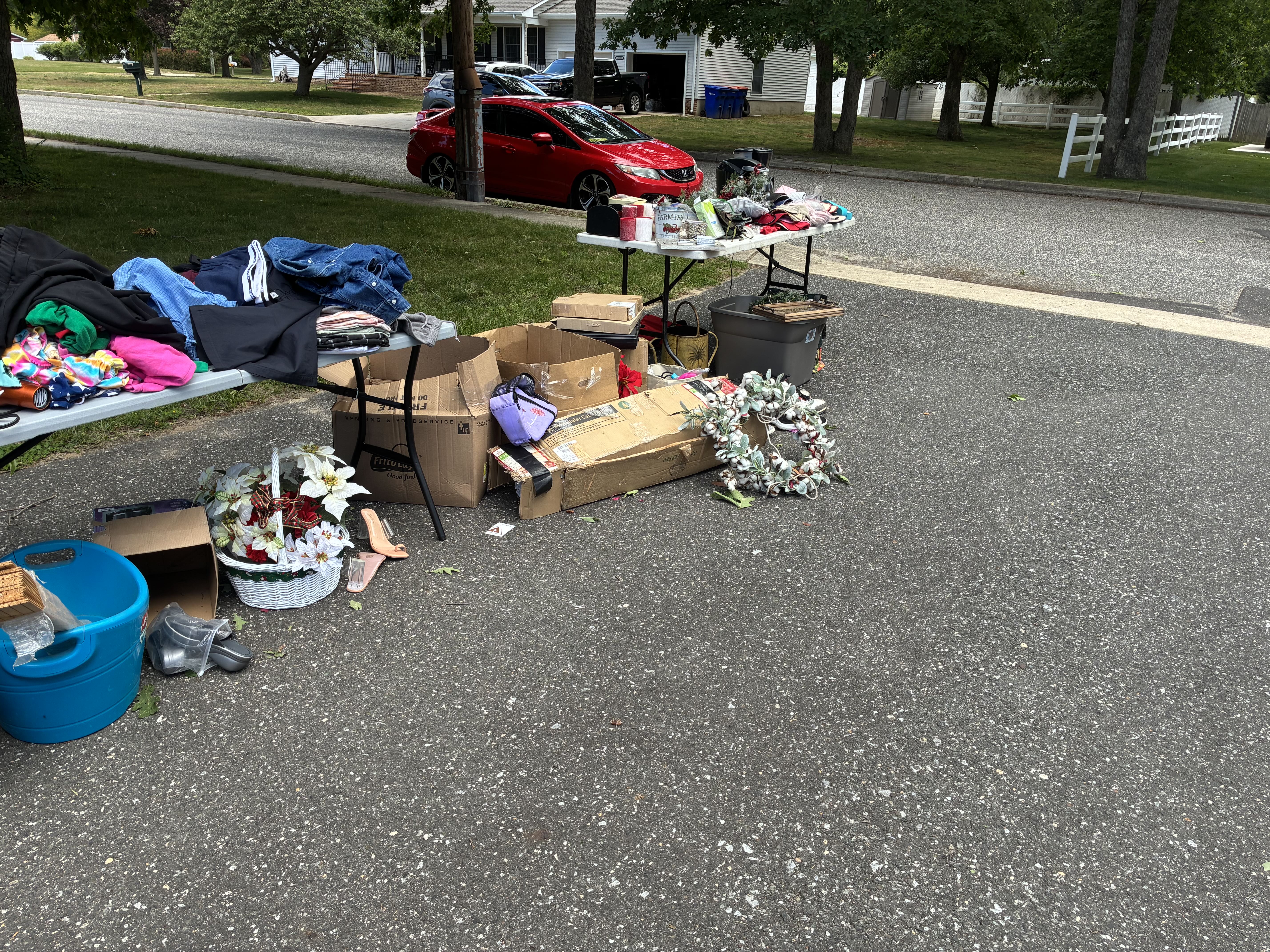 yard sale photo