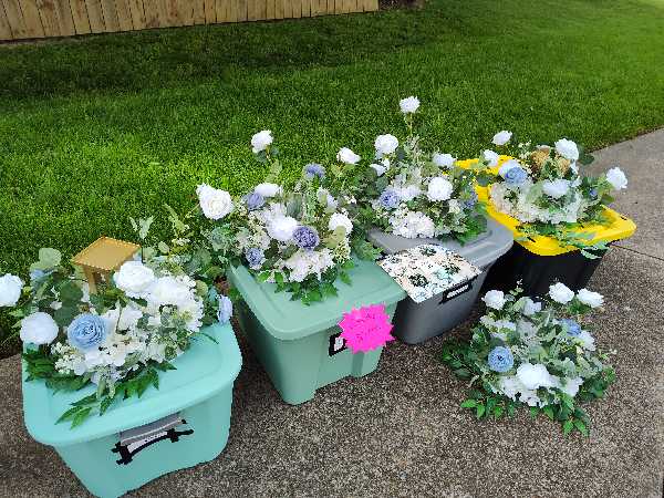 yard sale photo