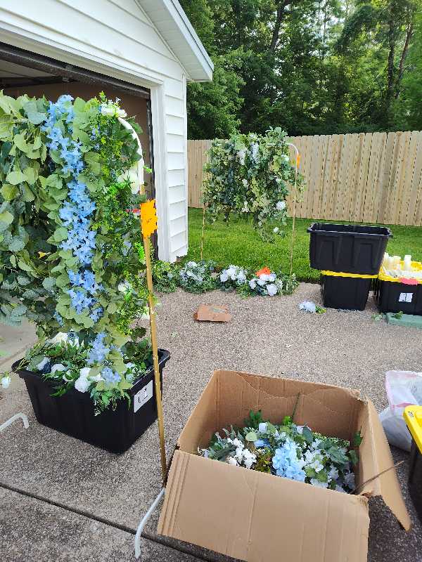 yard sale photo