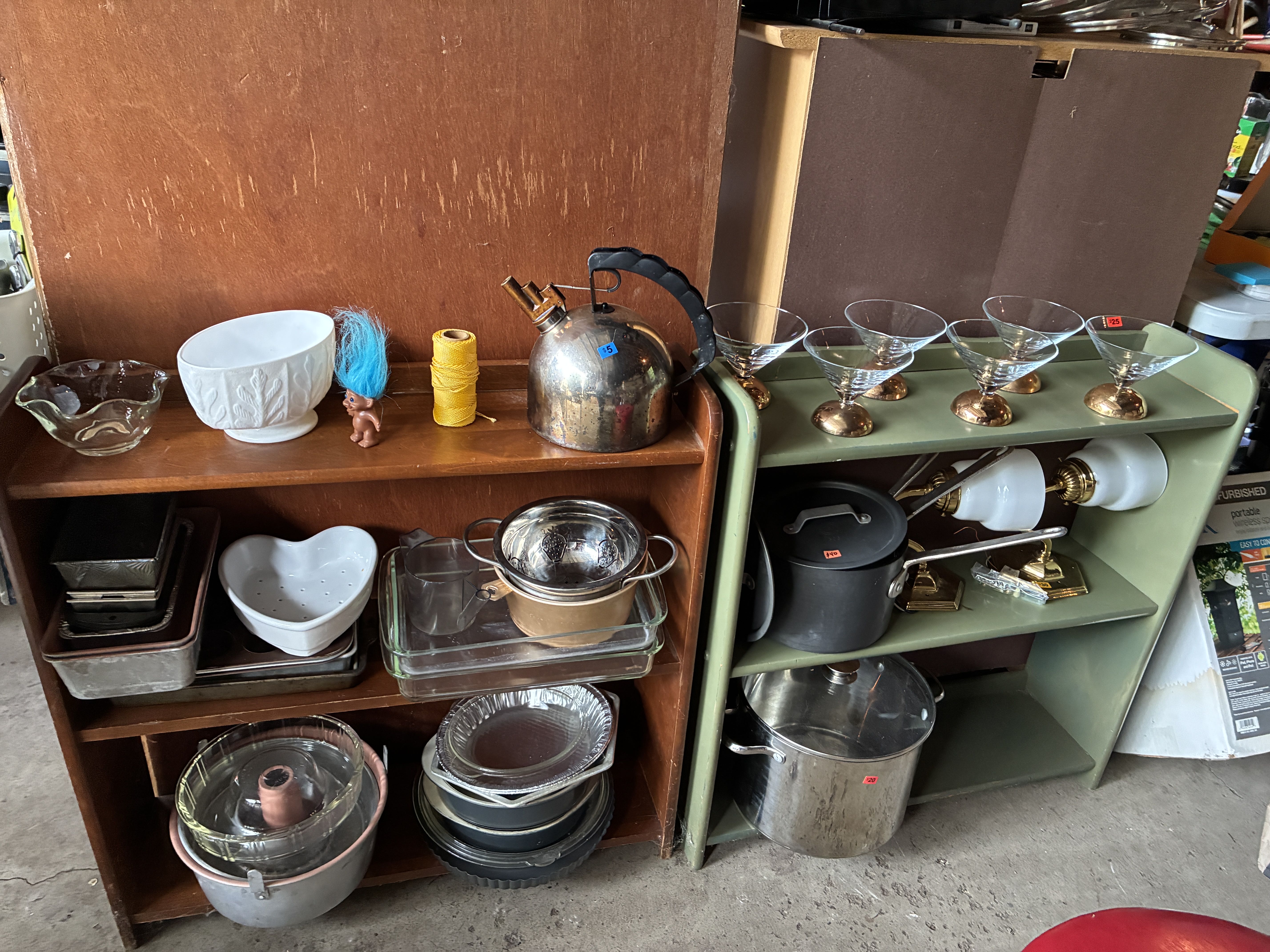 Summit Ave huge garage sale/estate sale in Alley photo