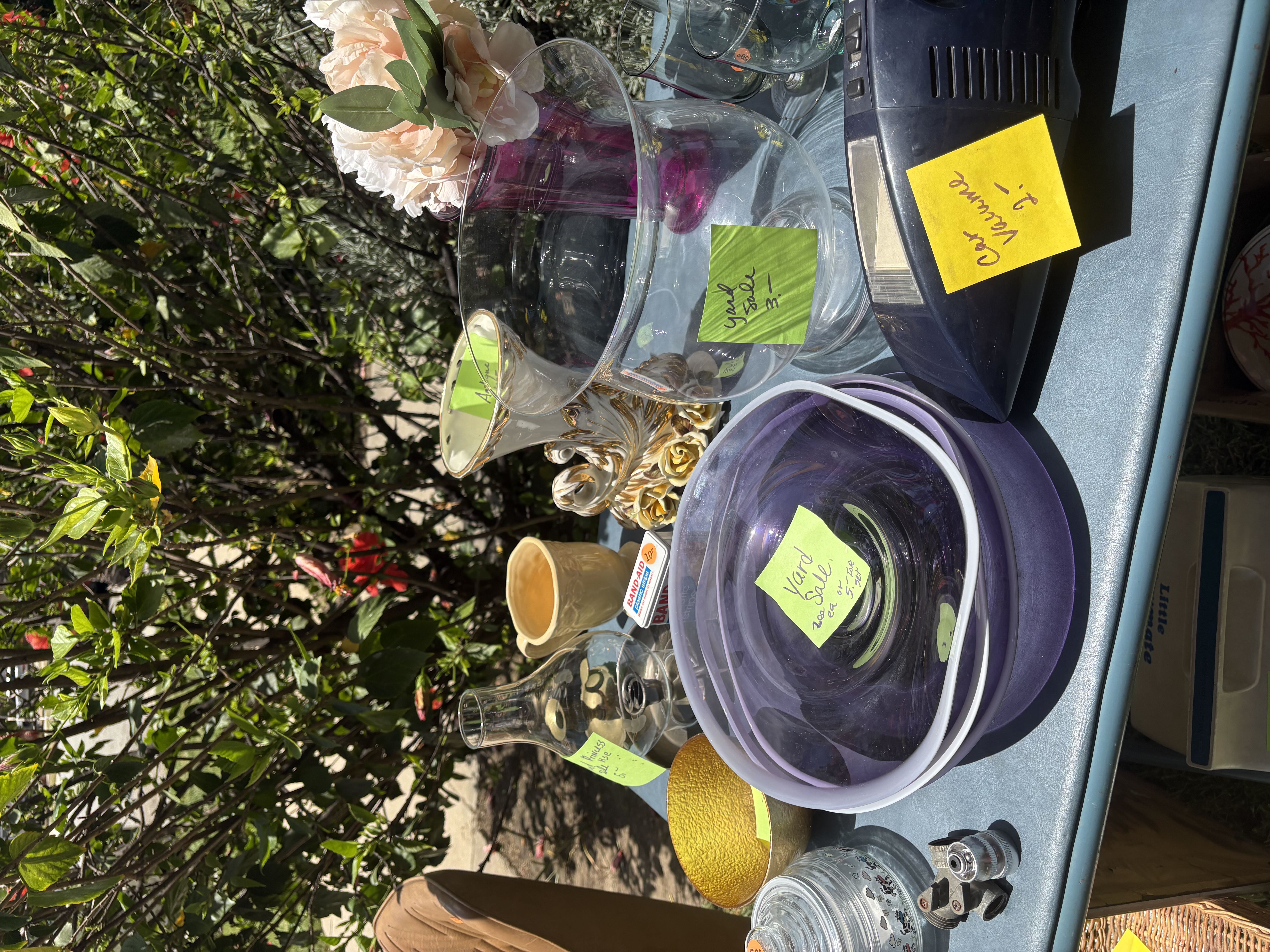 yard sale photo