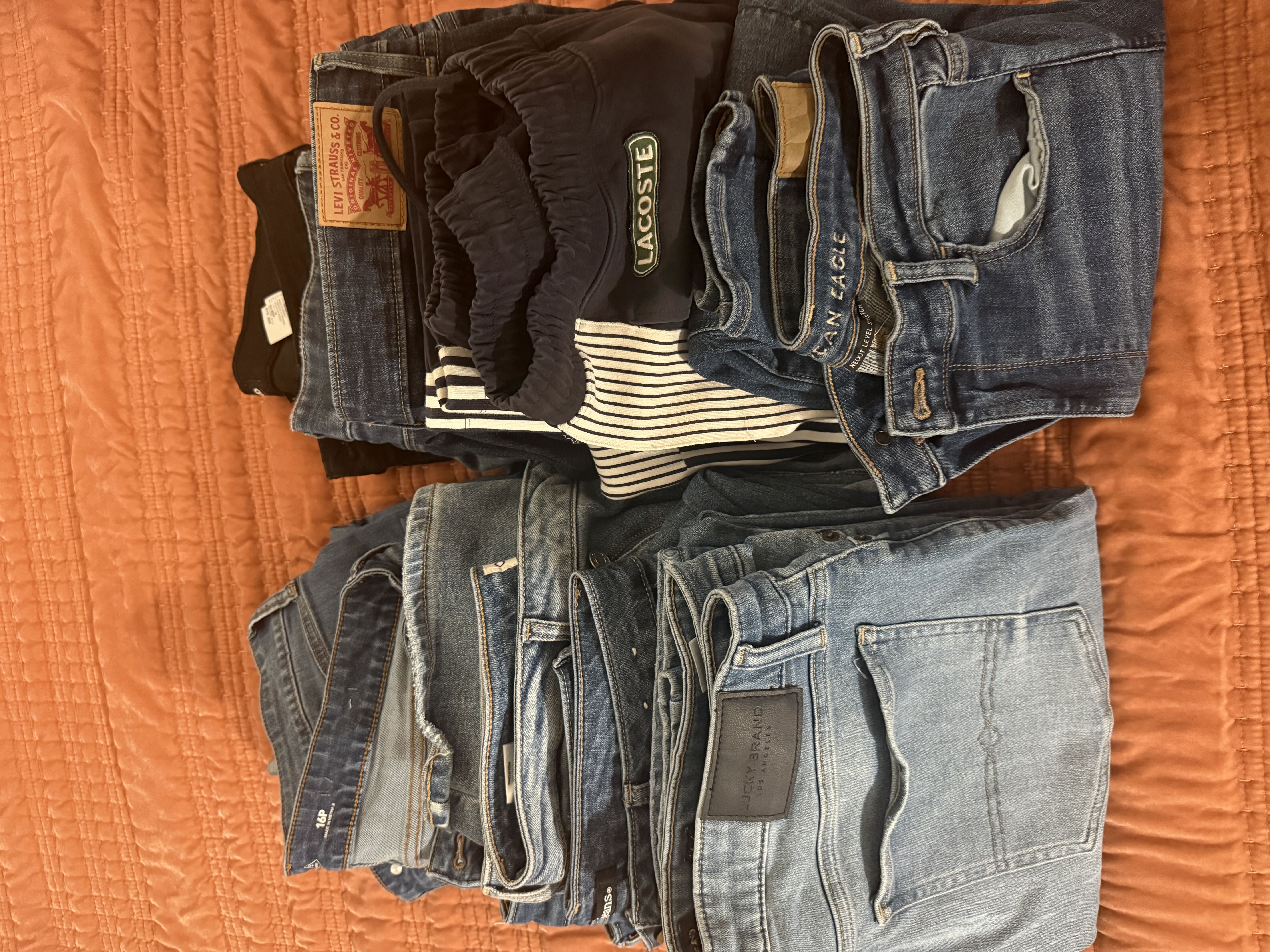 Big Yard Sale !