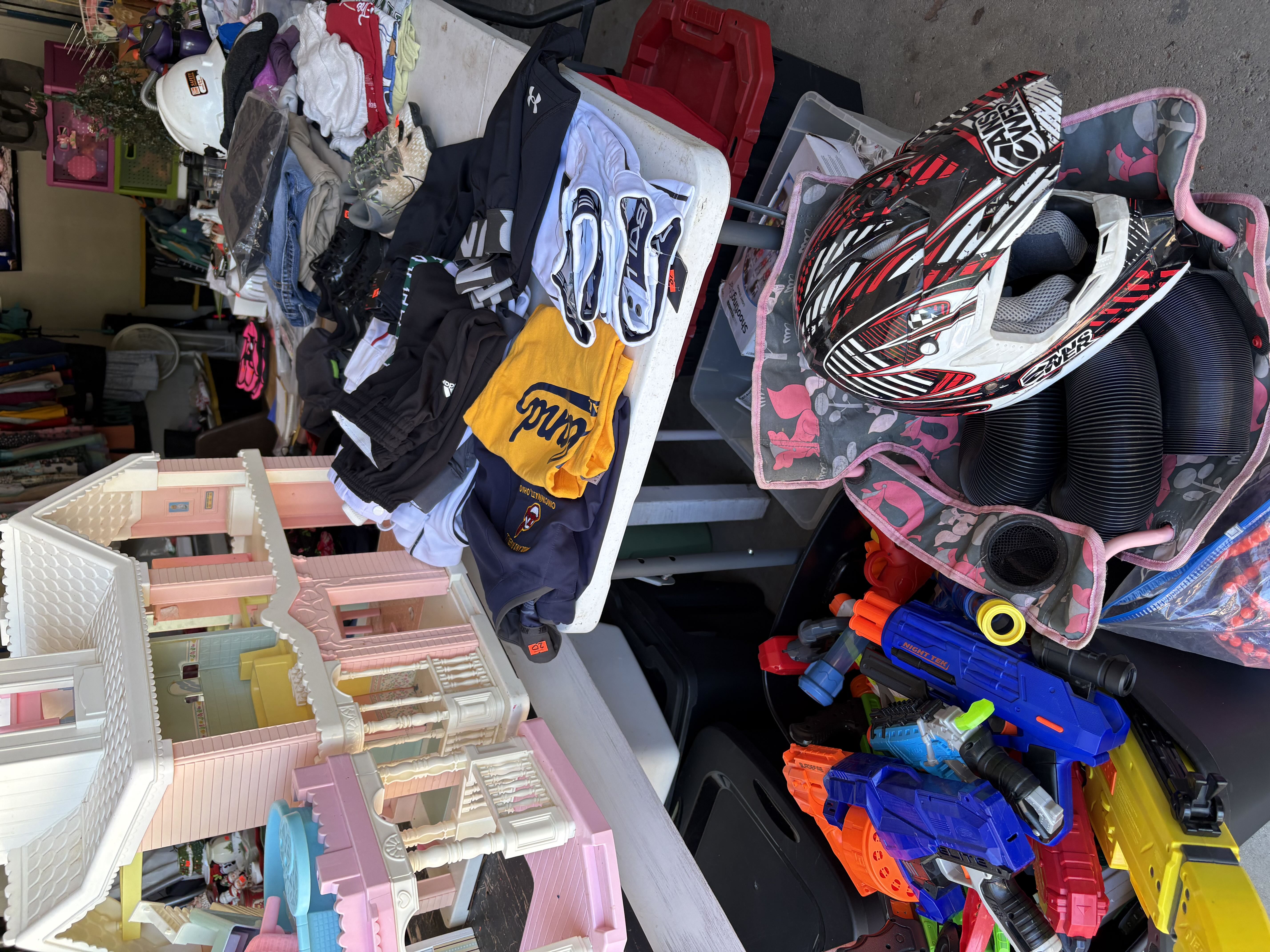 yard sale photo