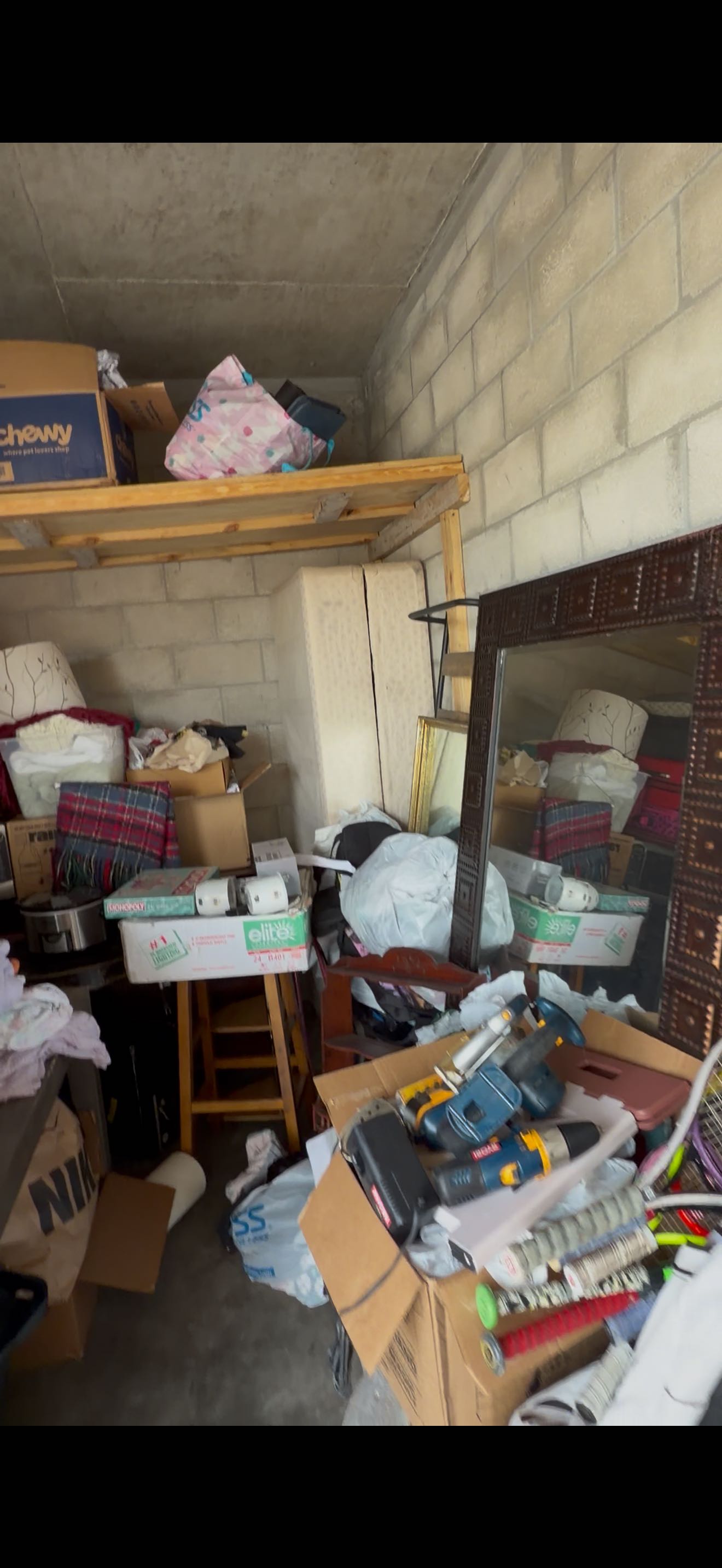 MEGA-MULTI-FAMILY YARD SALE photo