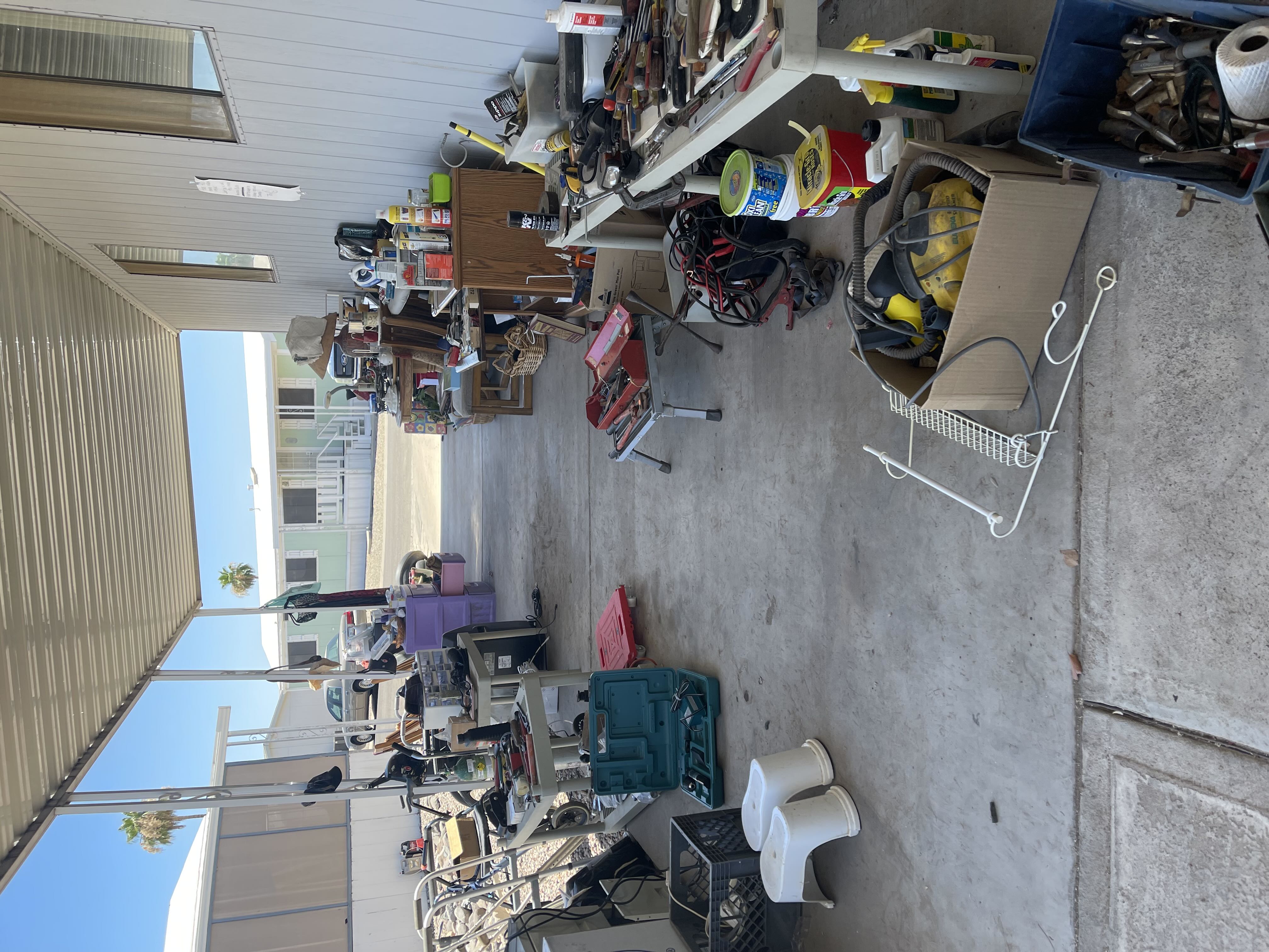 everything must go, Yard Sale photo