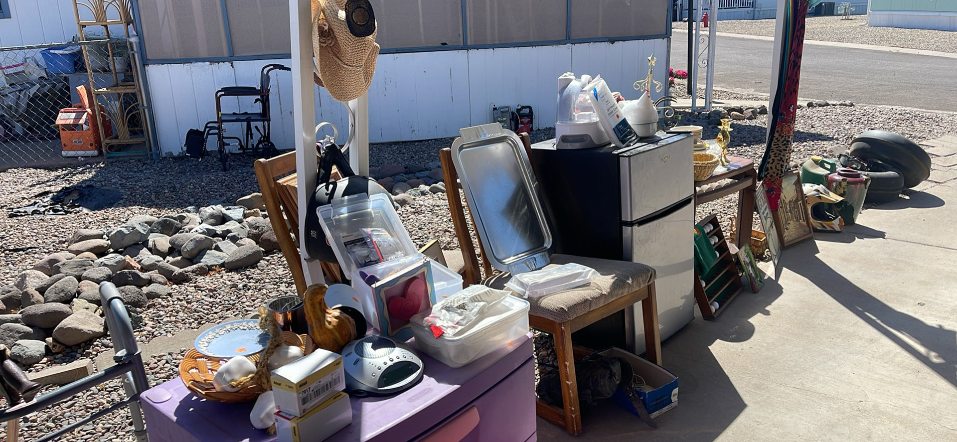everything must go, Yard Sale photo