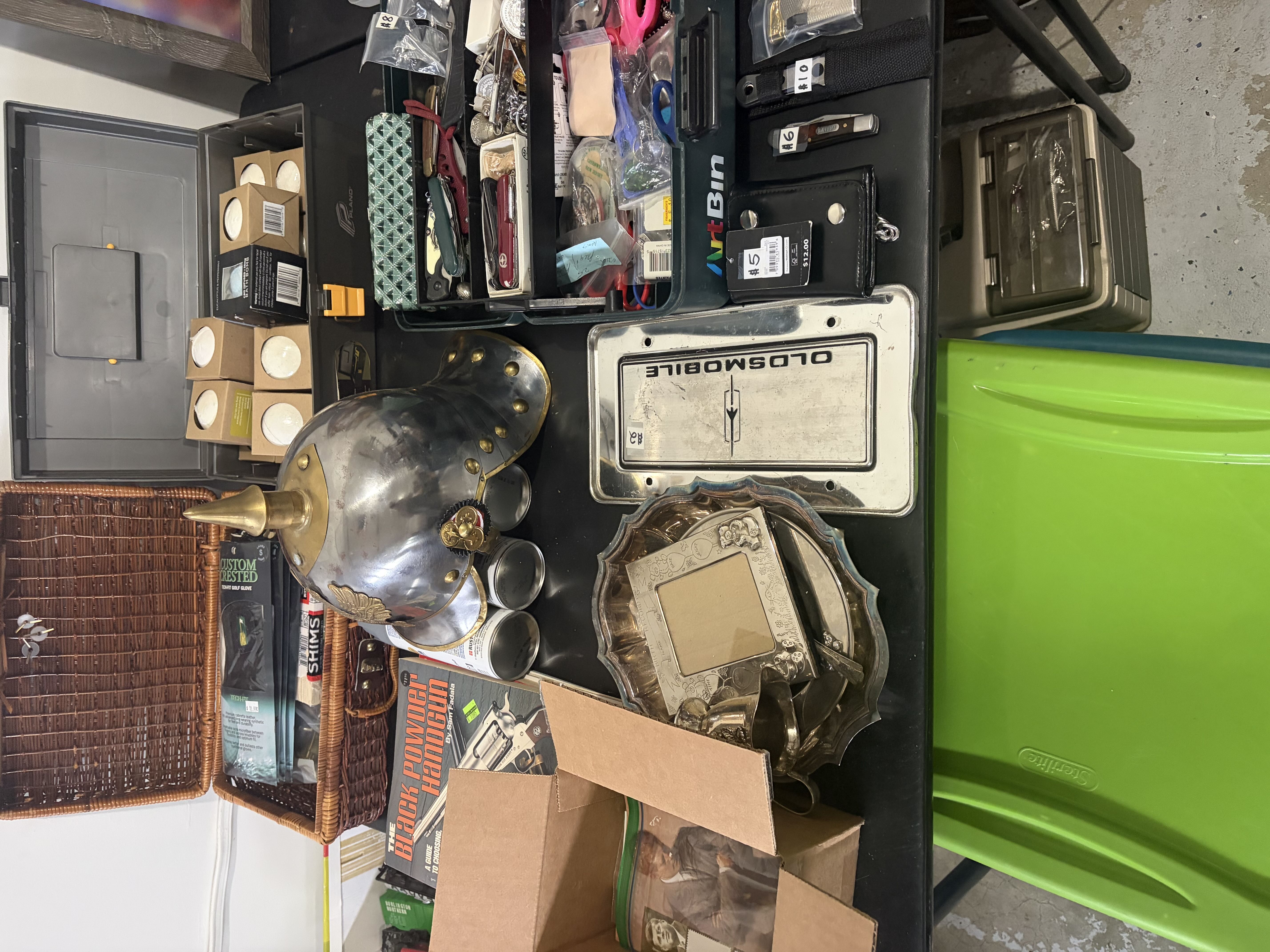 garage sale photo