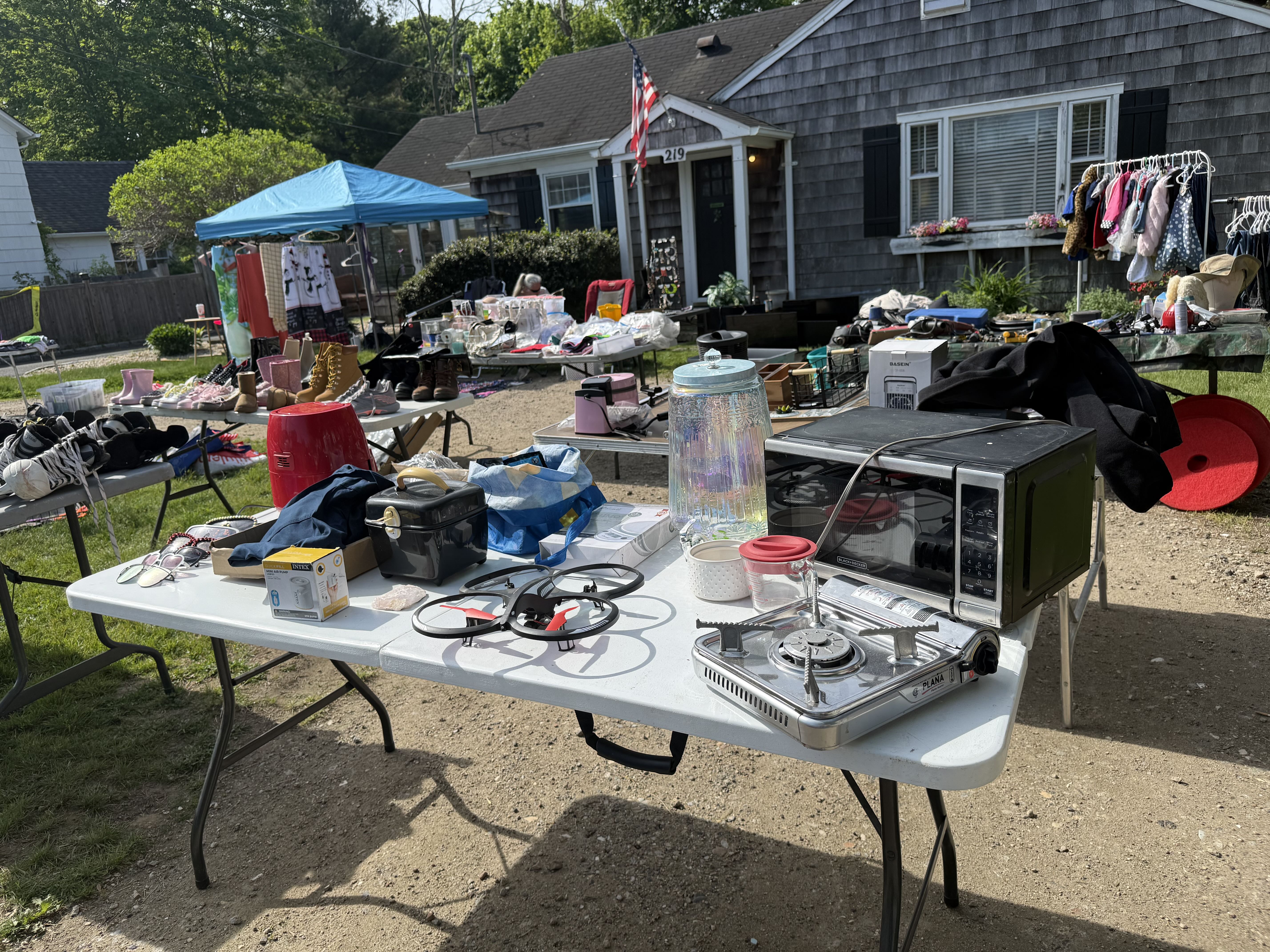 2 family yard sale photo