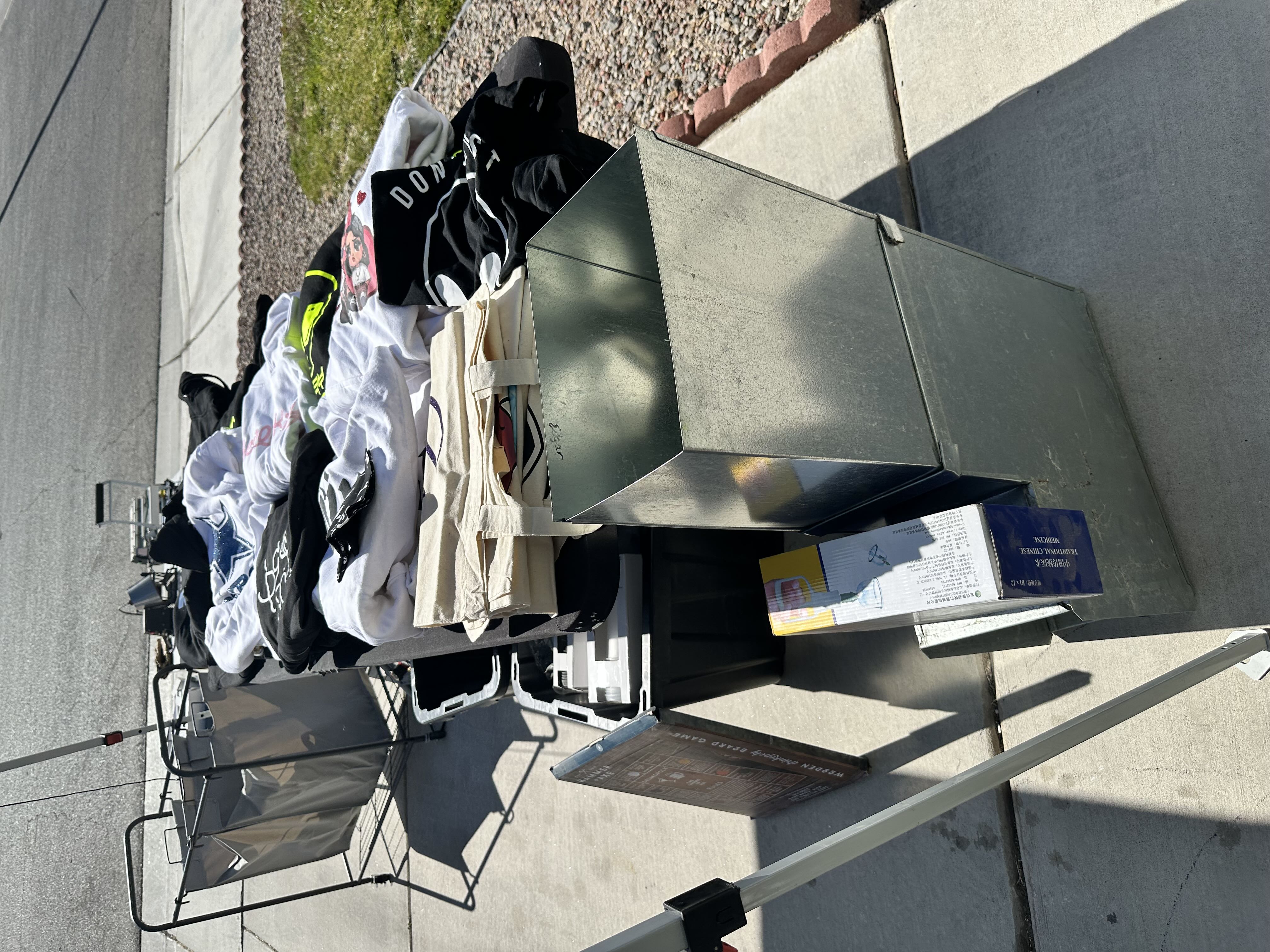 GARAGE SALE photo