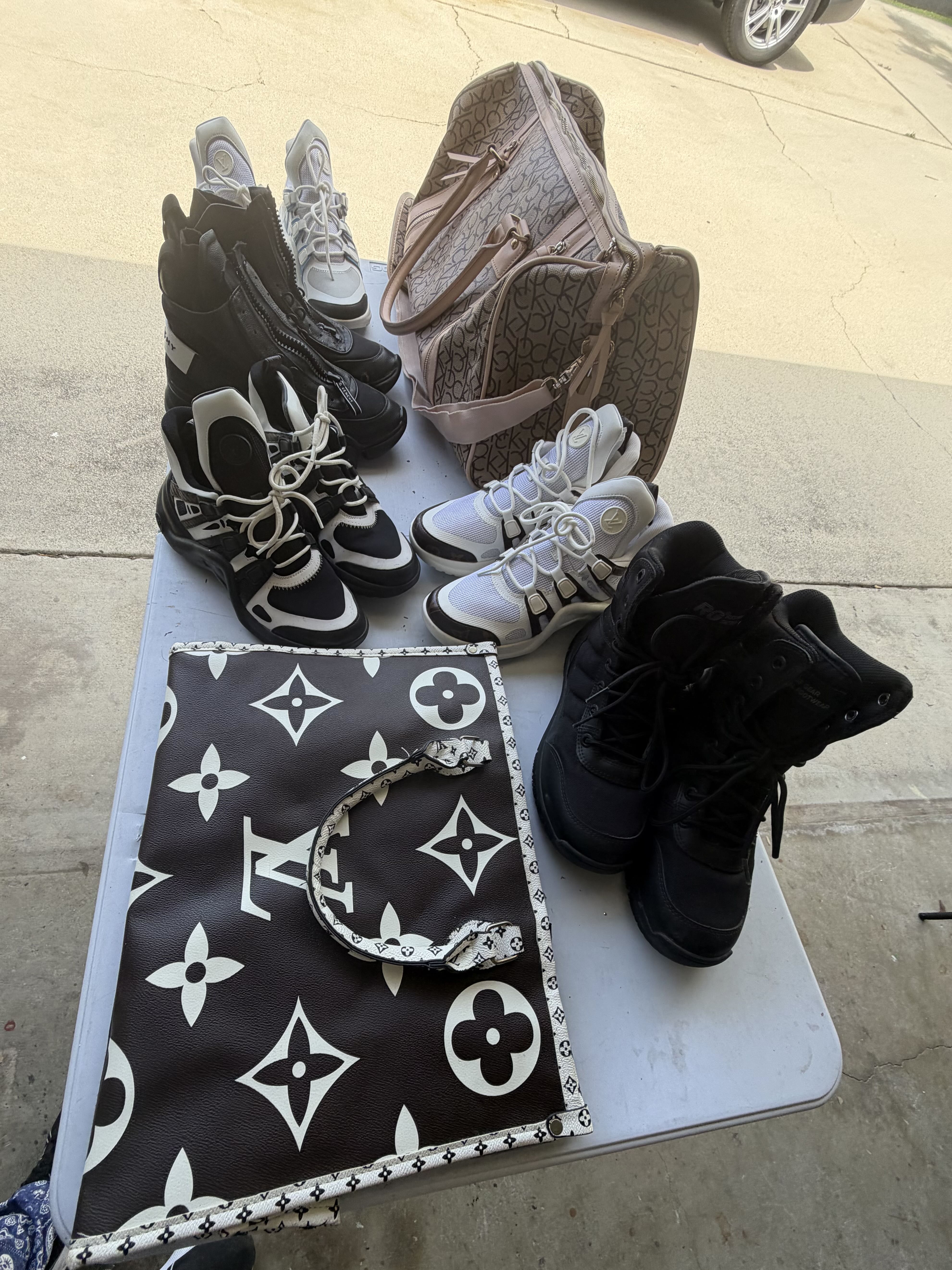 yard sale photo