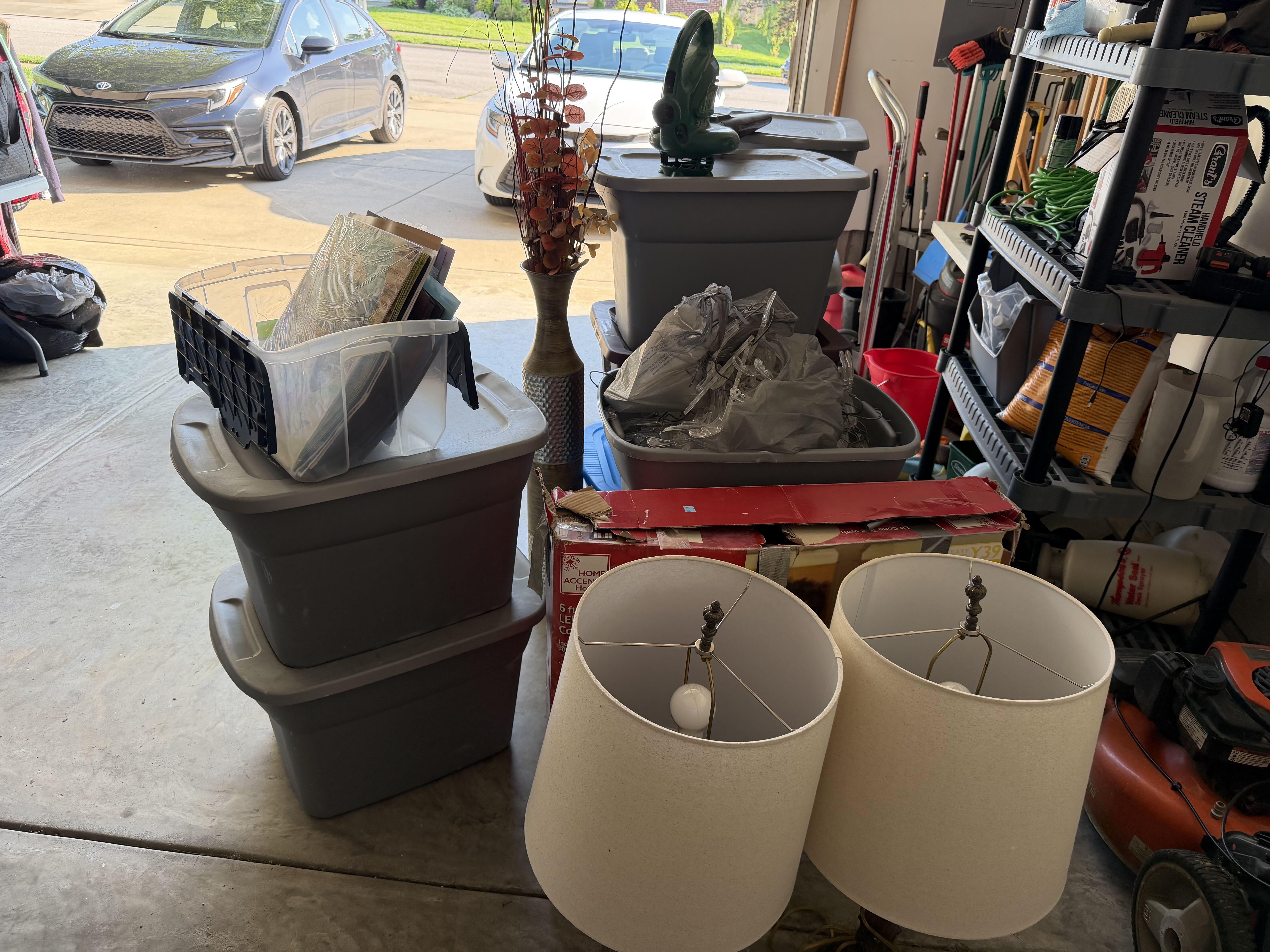 wolf Hills Neighborhood yard sale photo