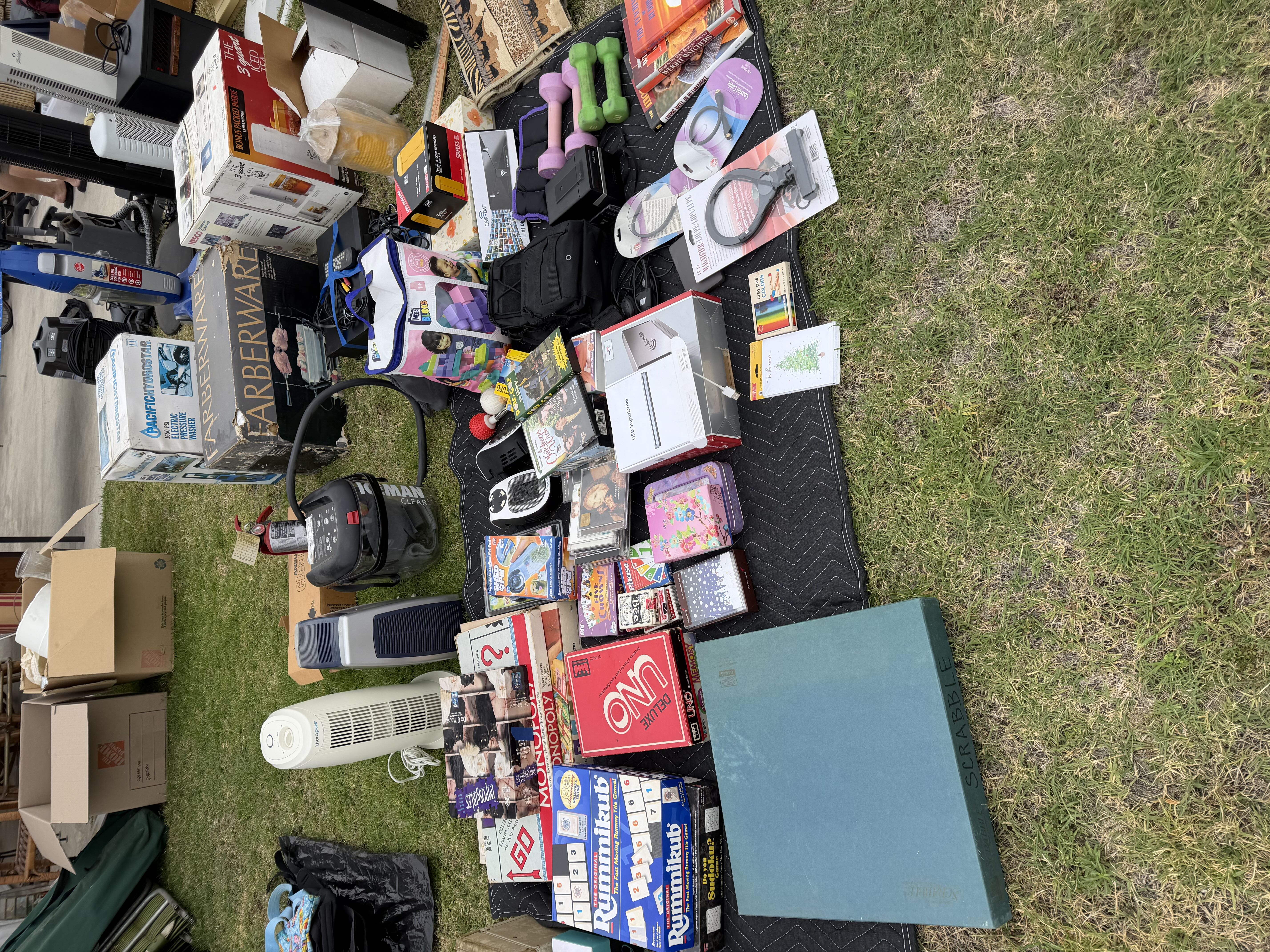 garage sale photo