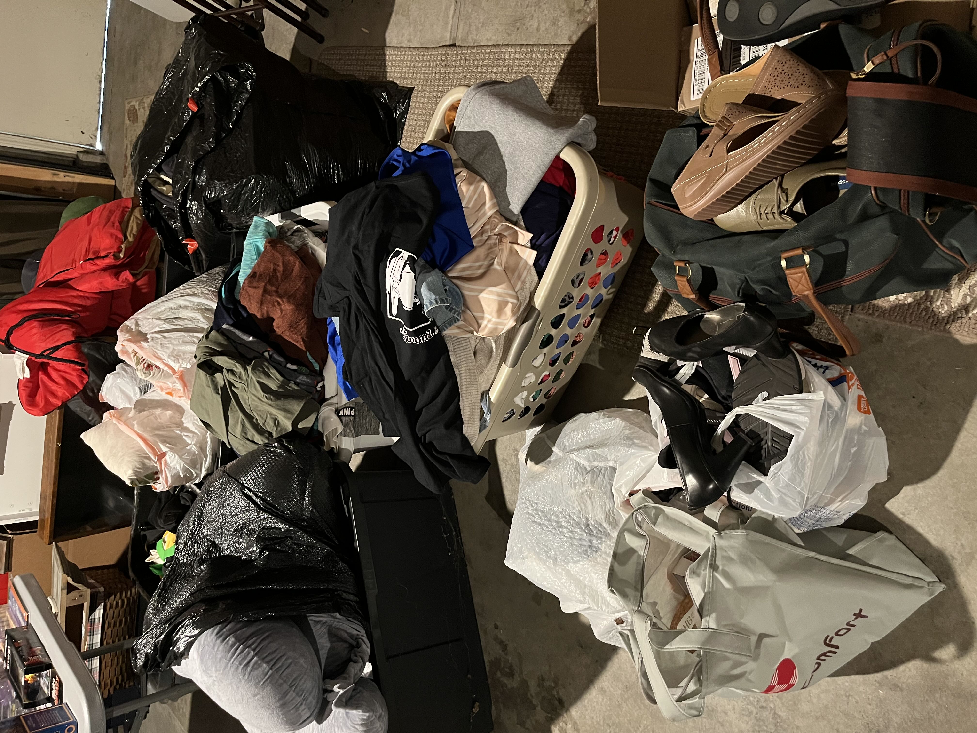 Multi Family Garage Sale in Manteca 5/30 at 7am