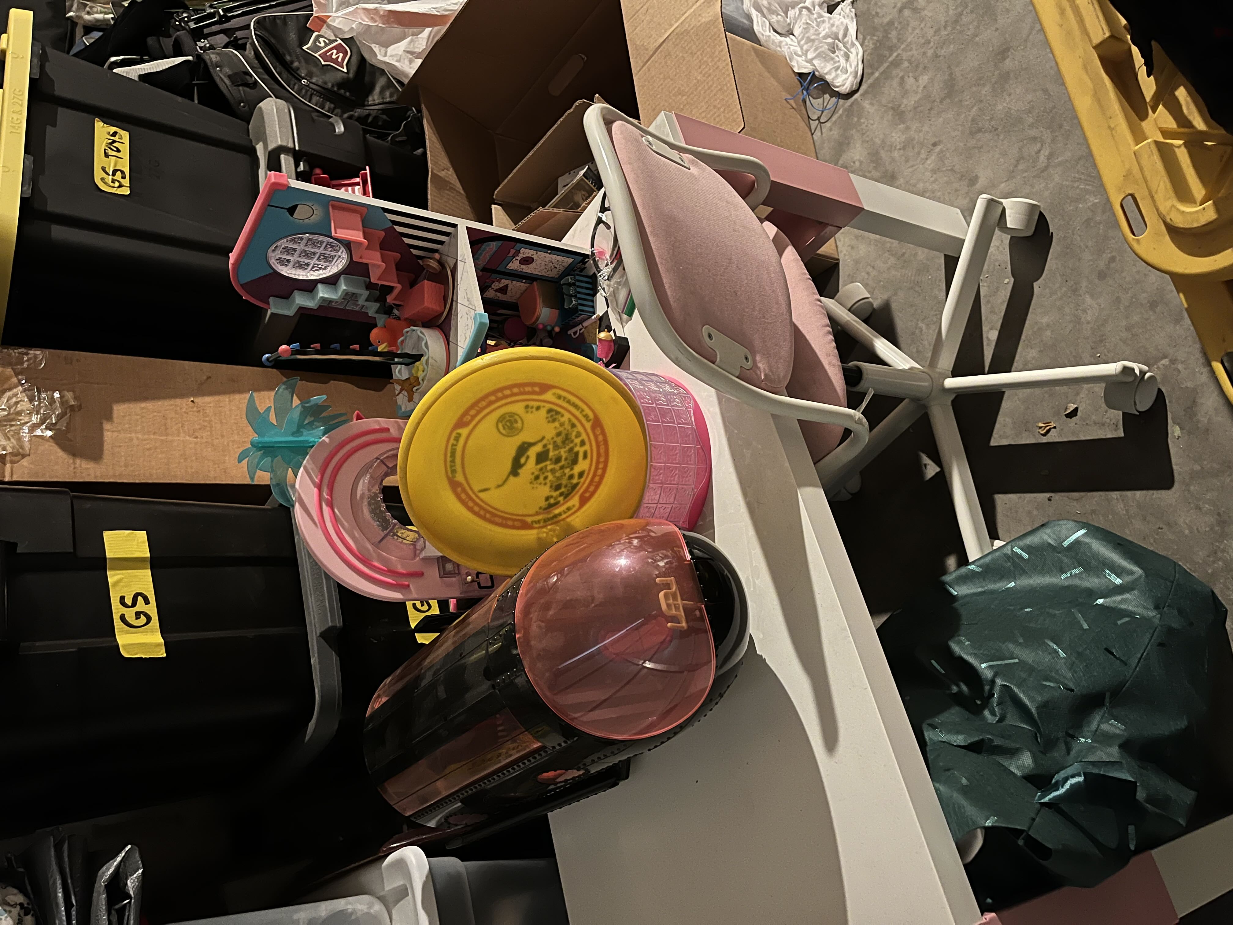 Multi Family Garage Sale in Manteca 5/30 at 7am photo