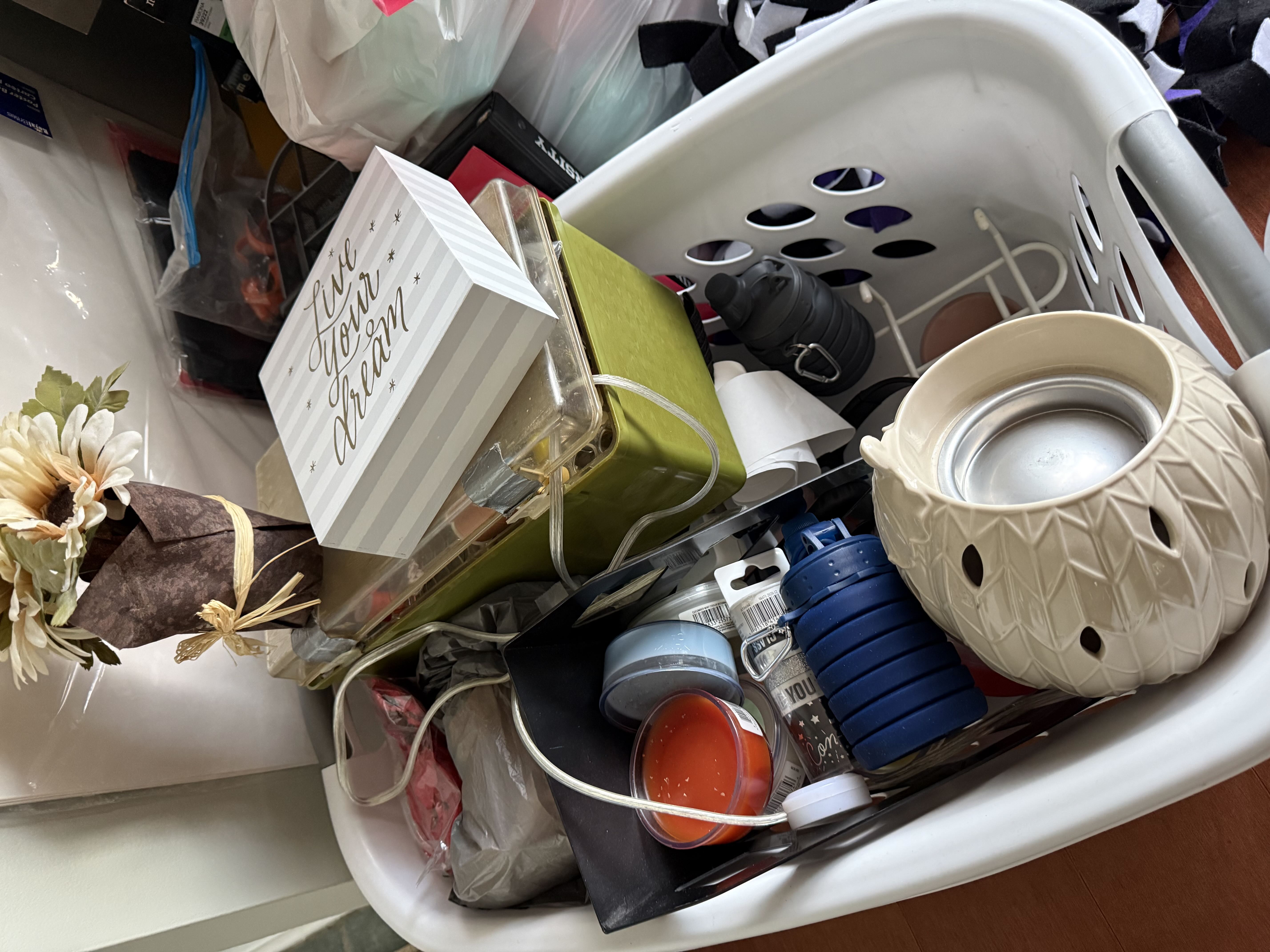 yard sale photo